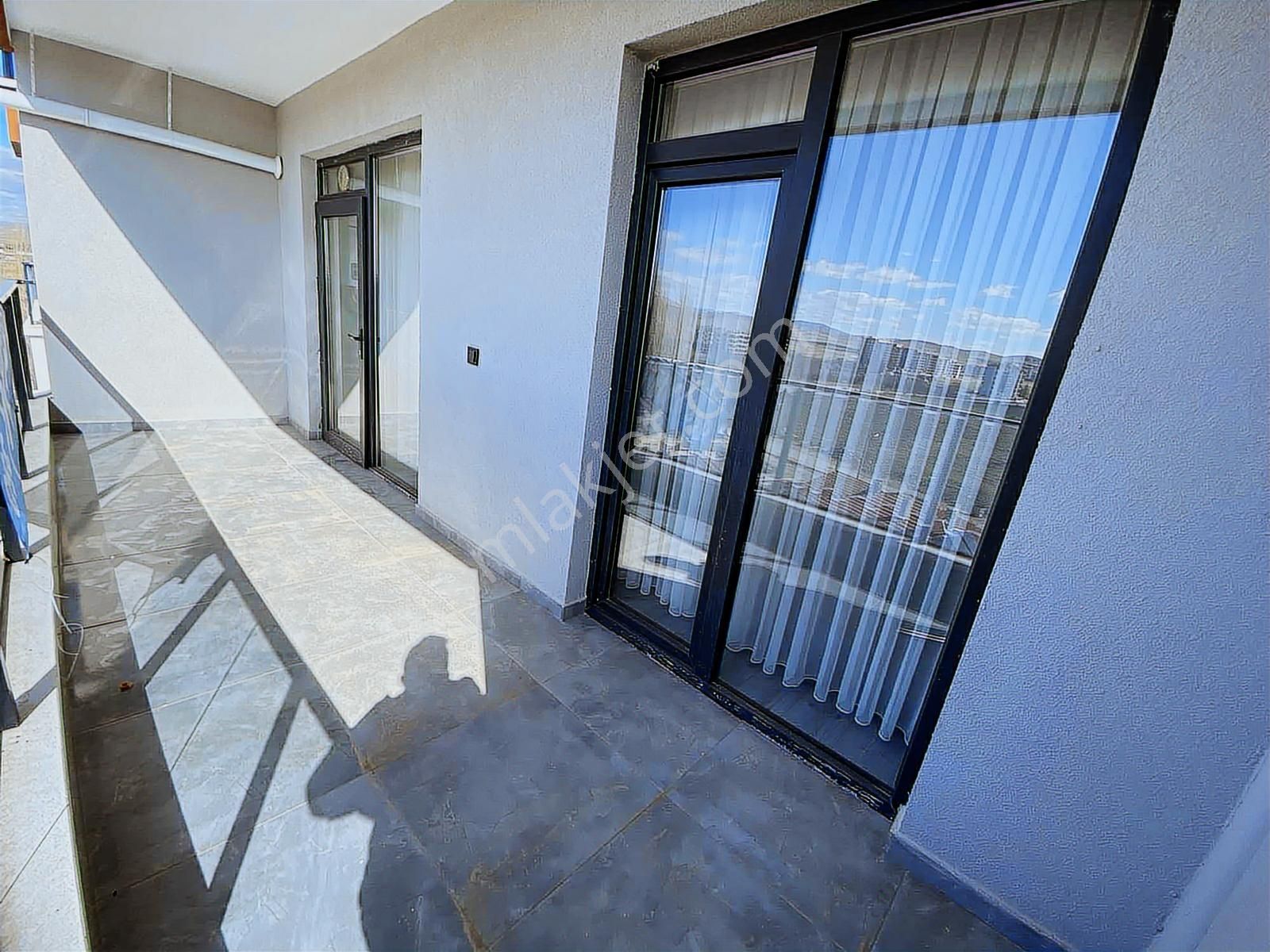 Esenboğa Mahallesinde Yola Yakın Lüks Eşyalı Kiralık Daire - Görsel 3