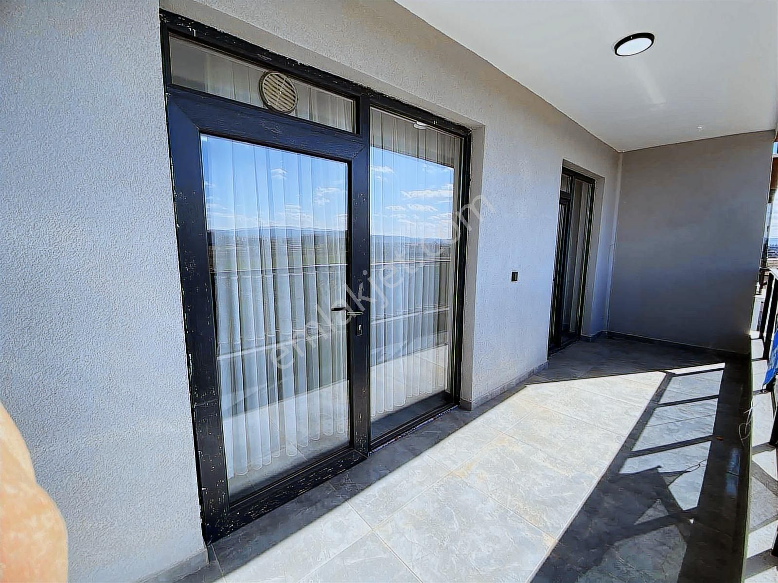 Esenboğa Mahallesinde Yola Yakın Lüks Eşyalı Kiralık Daire - Görsel 8
