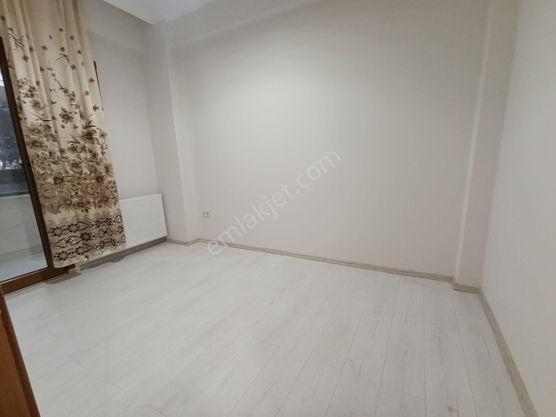 Pendik Güzelyalı Merkezi Asansörlü Lüx Sıfır Yüksek Giriş Balkonlu Kiralık 3+1 110m2 Daire - Görsel 12