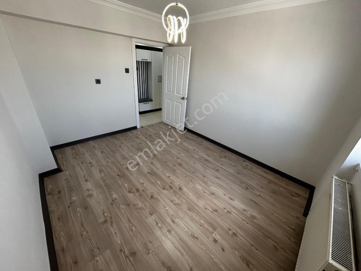 Sincan Tandoğan Mah 3+1 Lüks Yapılı Ara Katta Bağımsız Daire - Görsel 13