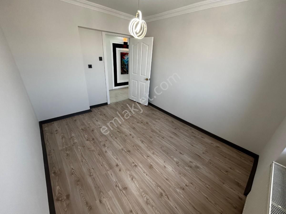 Sincan Tandoğan Mah 3+1 Lüks Yapılı Ara Katta Bağımsız Daire - Görsel 11