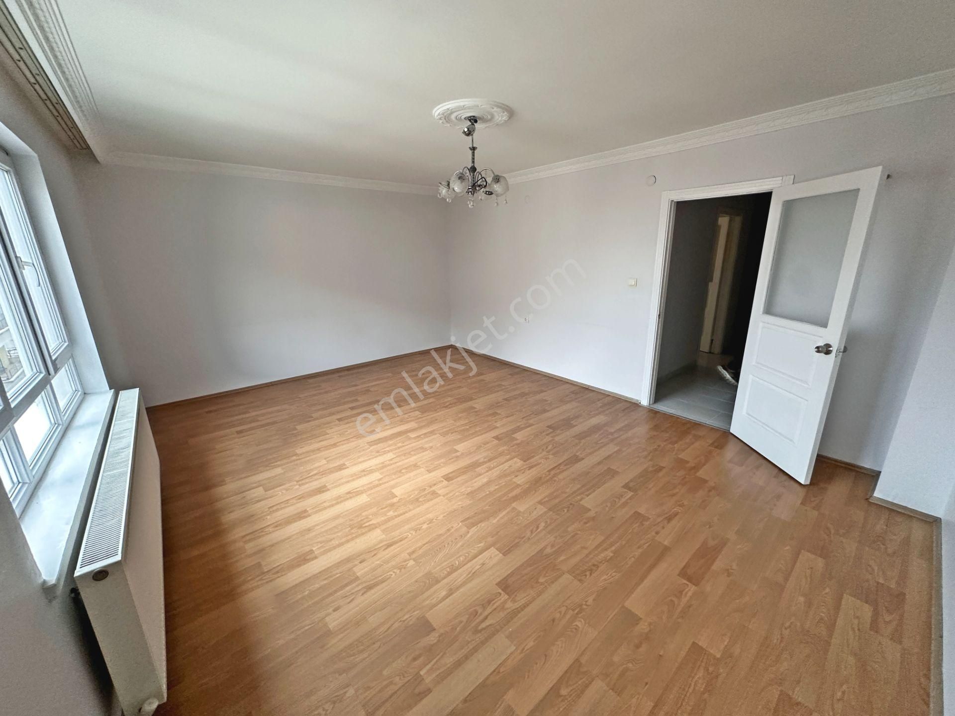 Bahçelerüstü'nde Ara Katta Asansörlü Önü Açık 3+1 Satılık Daire - Görsel 3