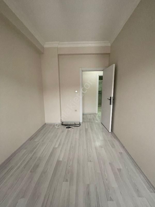 Mertcan Dan Adnan Kahveci Metroya Yürüme Balkonlu 3+1 Fırsat Kiralık - Görsel 13