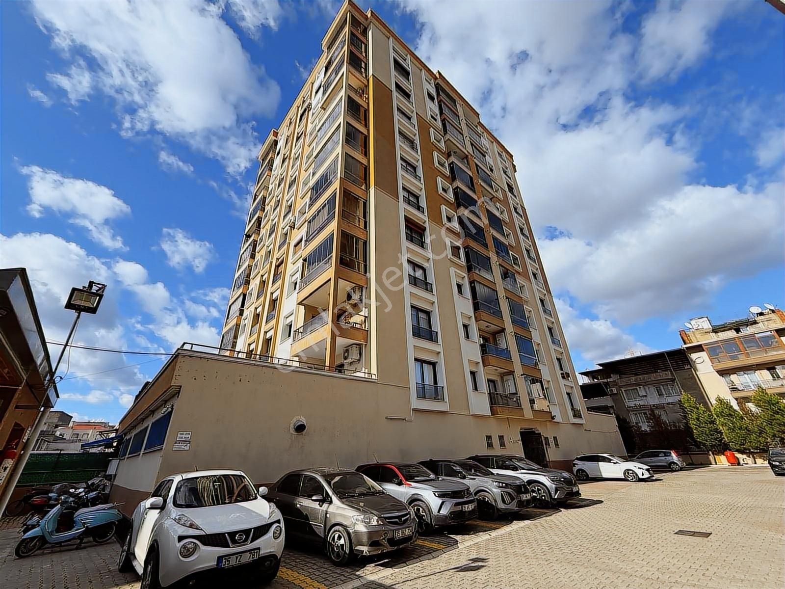 Remax Arma'dan Buca Çamlıpınar Mahallesinde Satılık 3+1 Daire - Görsel 23