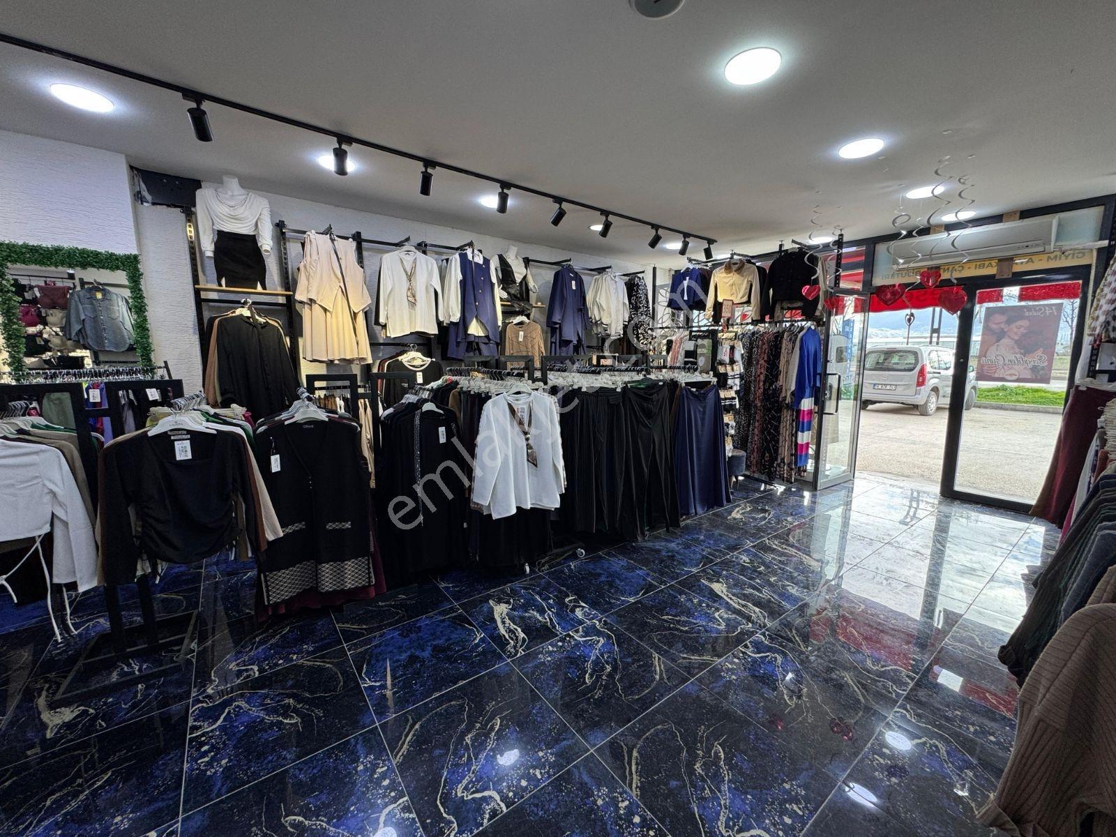 Bakyapı Bölgesinde Devren Kiralık 200 M2 Dükkan - Görsel 2