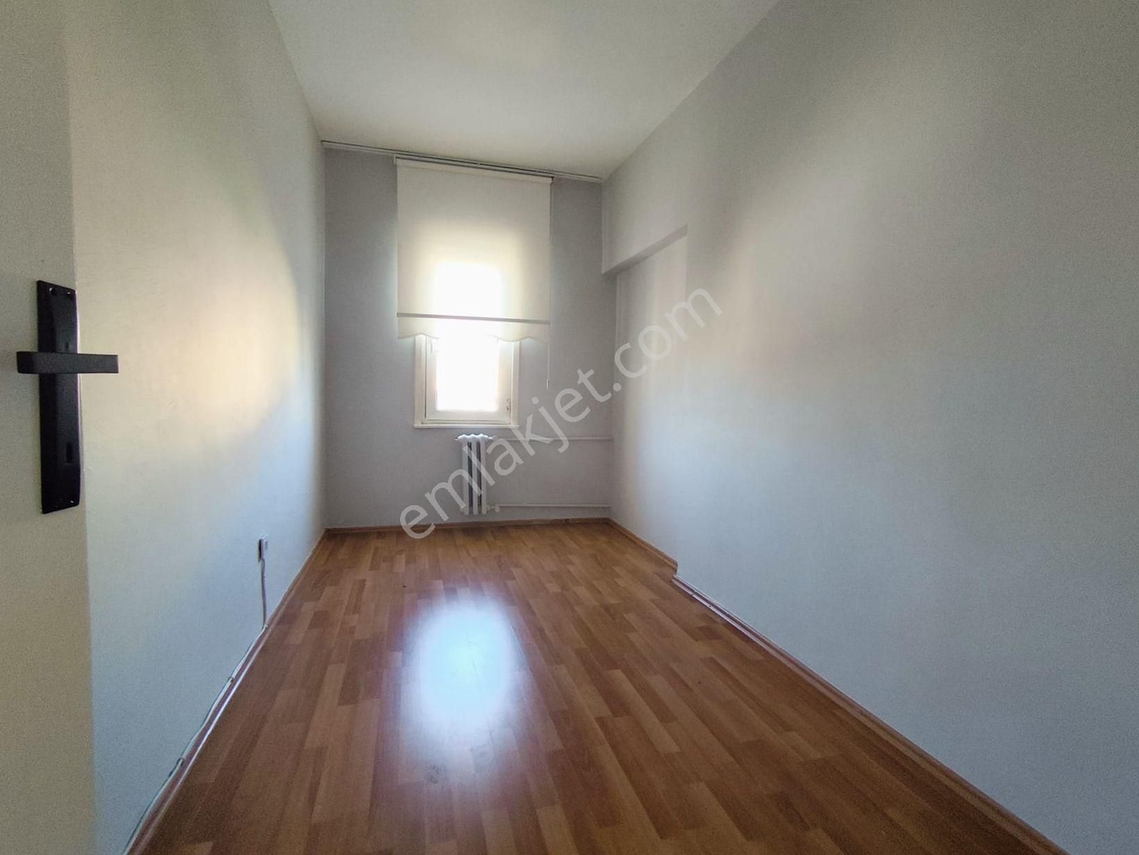 Mertcan Dan Yakakent Sitesinde Kapalı Balkonlu 3+1 Fırsat Kiralık - Görsel 12