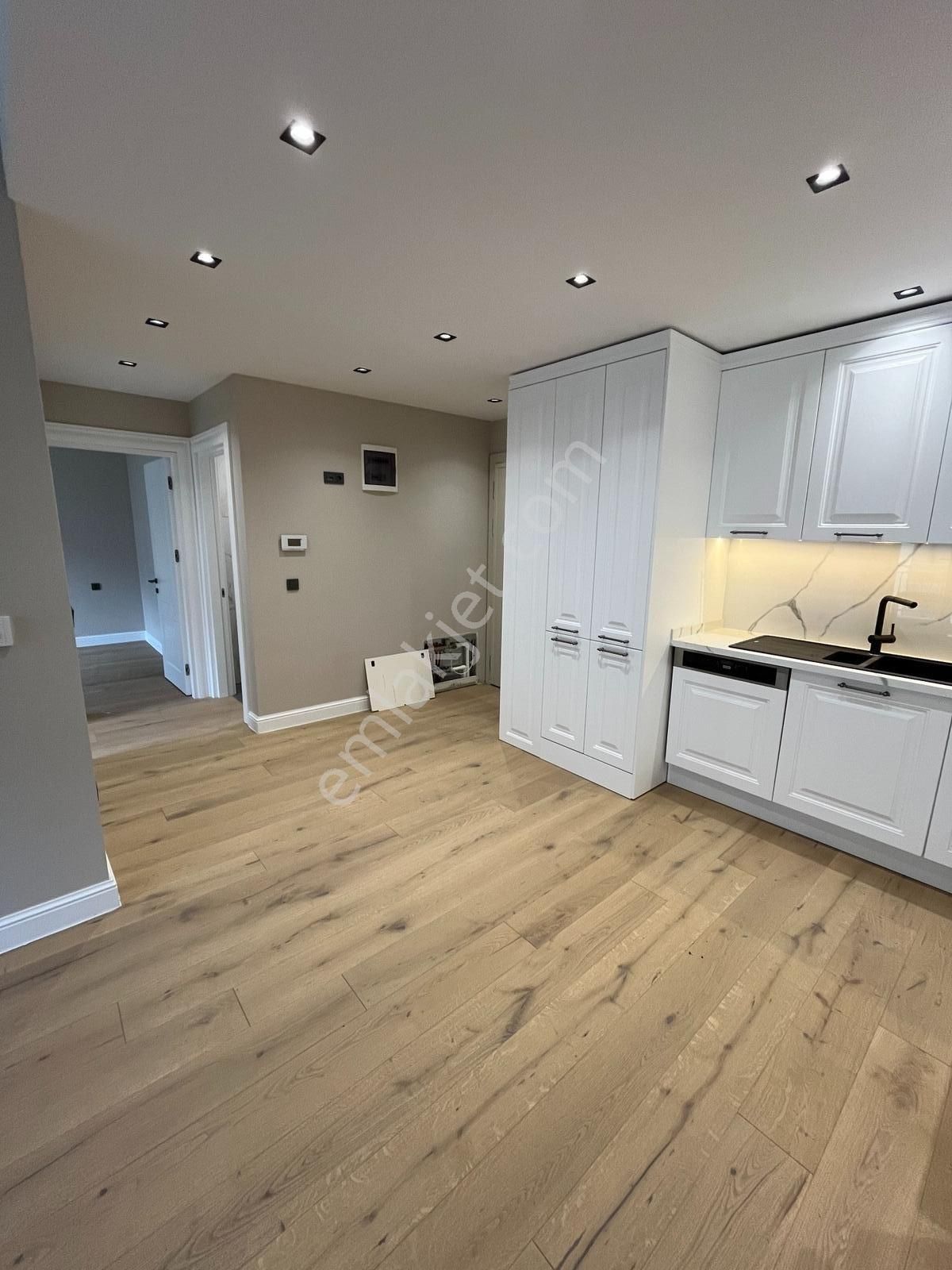 Kırkgül Gayrimenkul'den Lüks Site'de Satılık Sıfır 2+1 Daire - Görsel 17