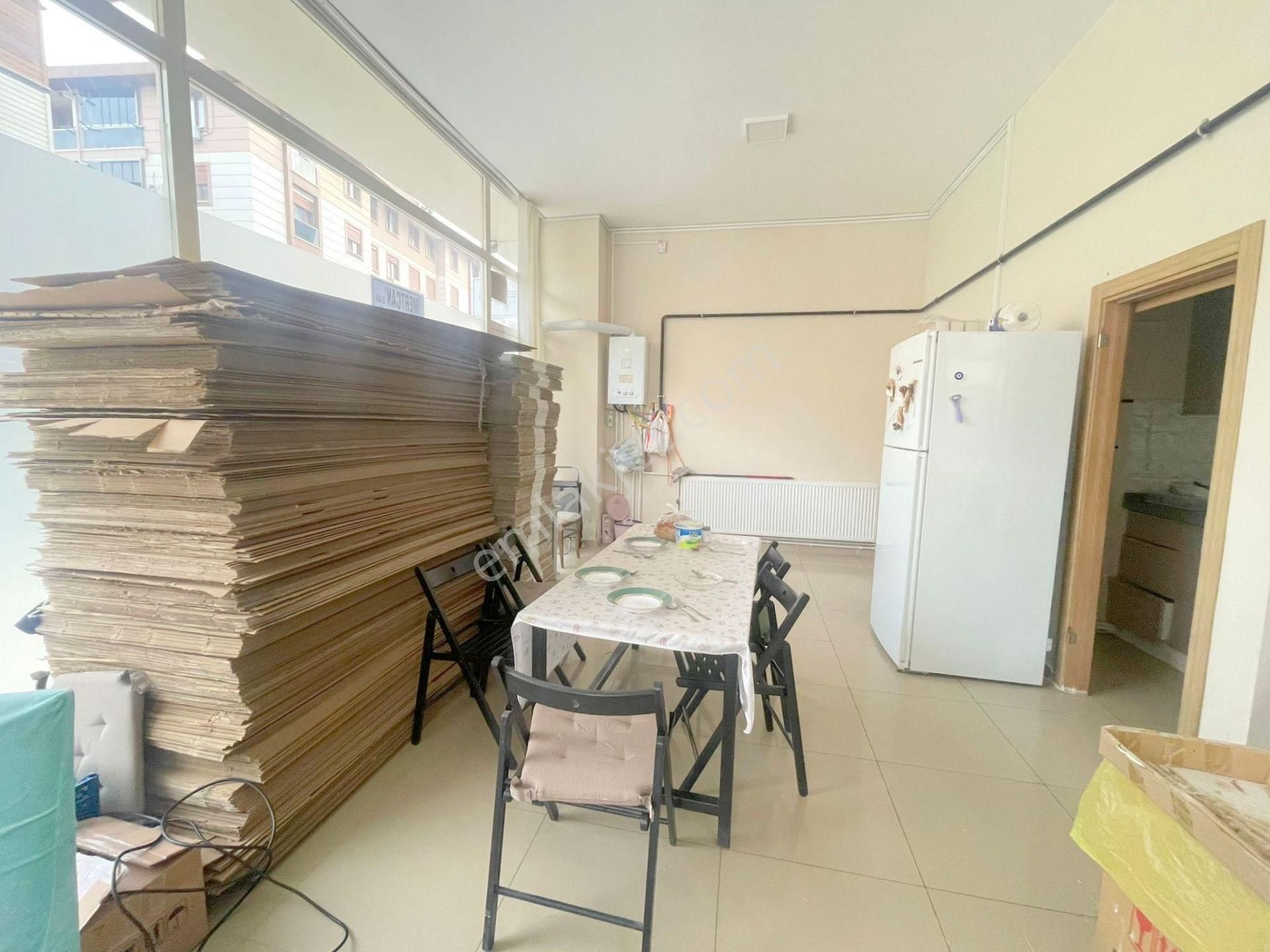 Mertcan'dan İskanlı Depolu Ön Ve Yan Kullanım Alanlı Dükkan - Görsel 8