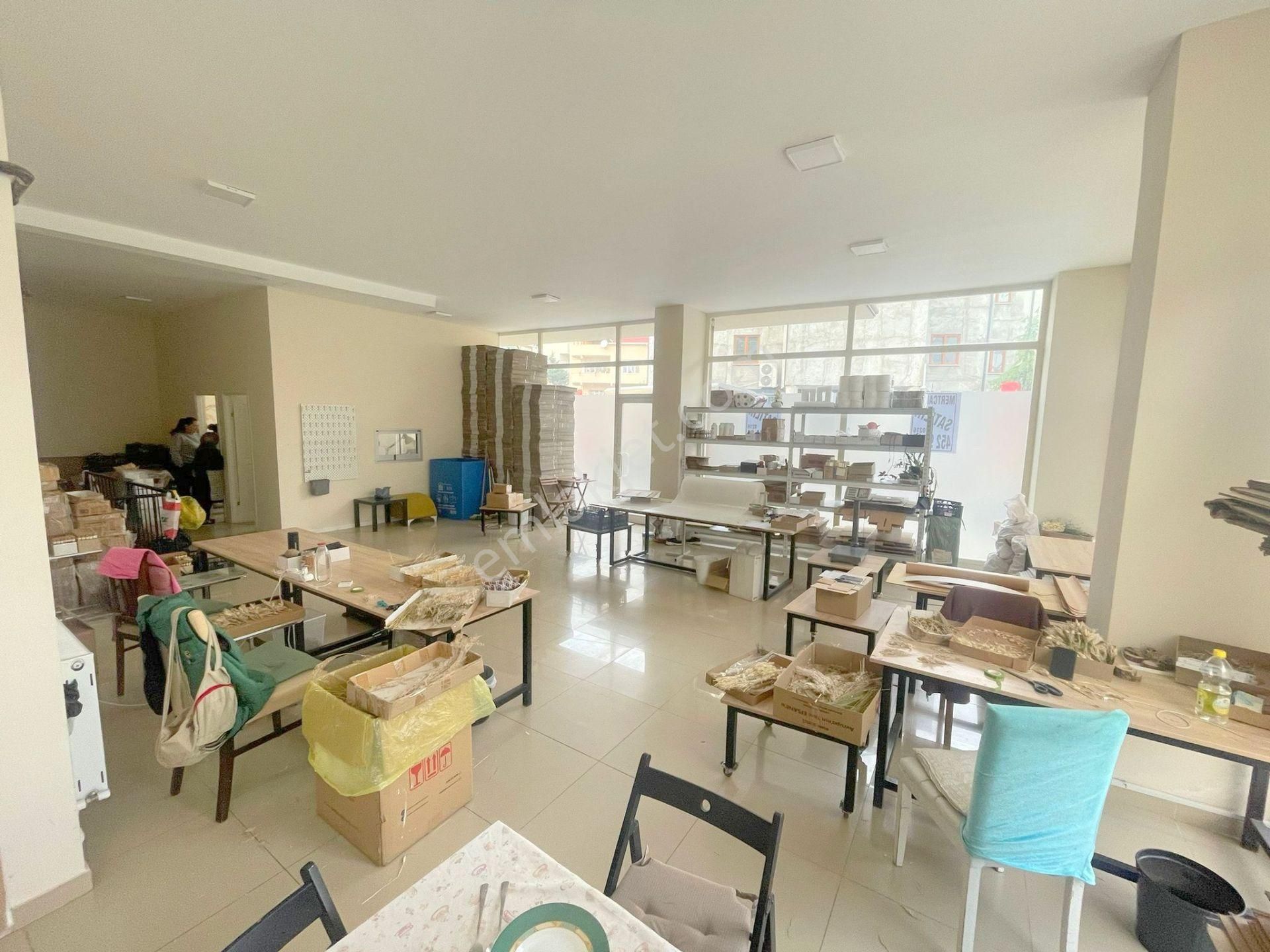 Mertcan'dan İskanlı Depolu Ön Ve Yan Kullanım Alanlı Dükkan - Görsel 2