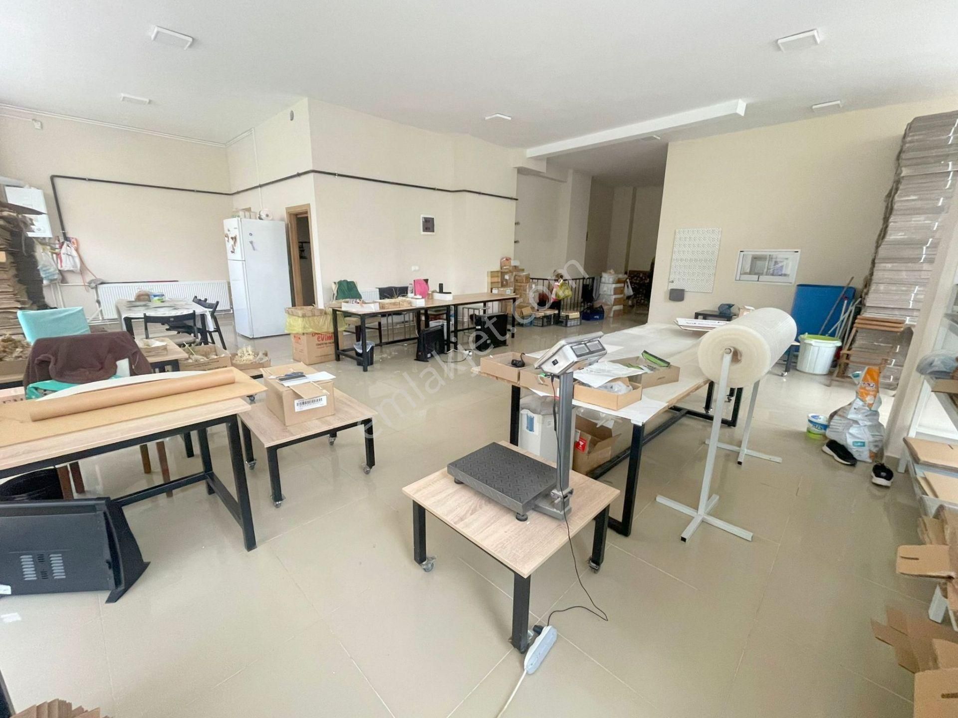 Mertcan'dan İskanlı Depolu Ön Ve Yan Kullanım Alanlı Dükkan - Görsel 3