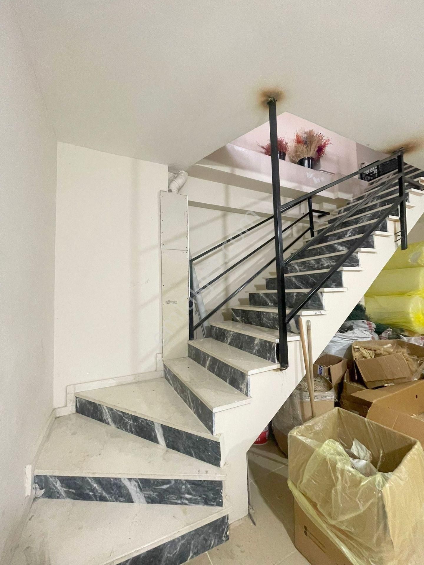 Mertcan'dan İskanlı Depolu Ön Ve Yan Kullanım Alanlı Dükkan - Görsel 16