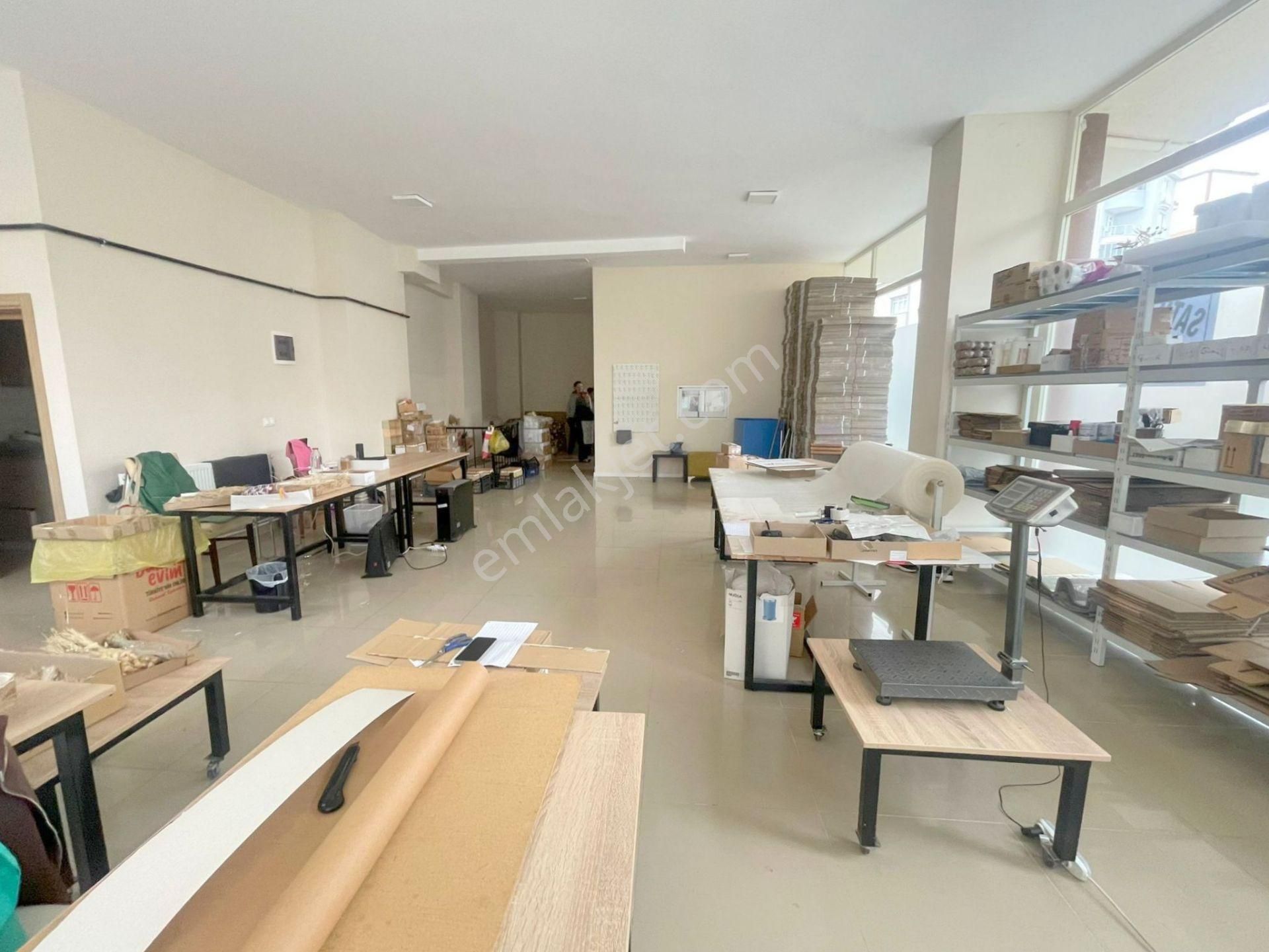 Mertcan'dan İskanlı Depolu Ön Ve Yan Kullanım Alanlı Dükkan - Görsel 5