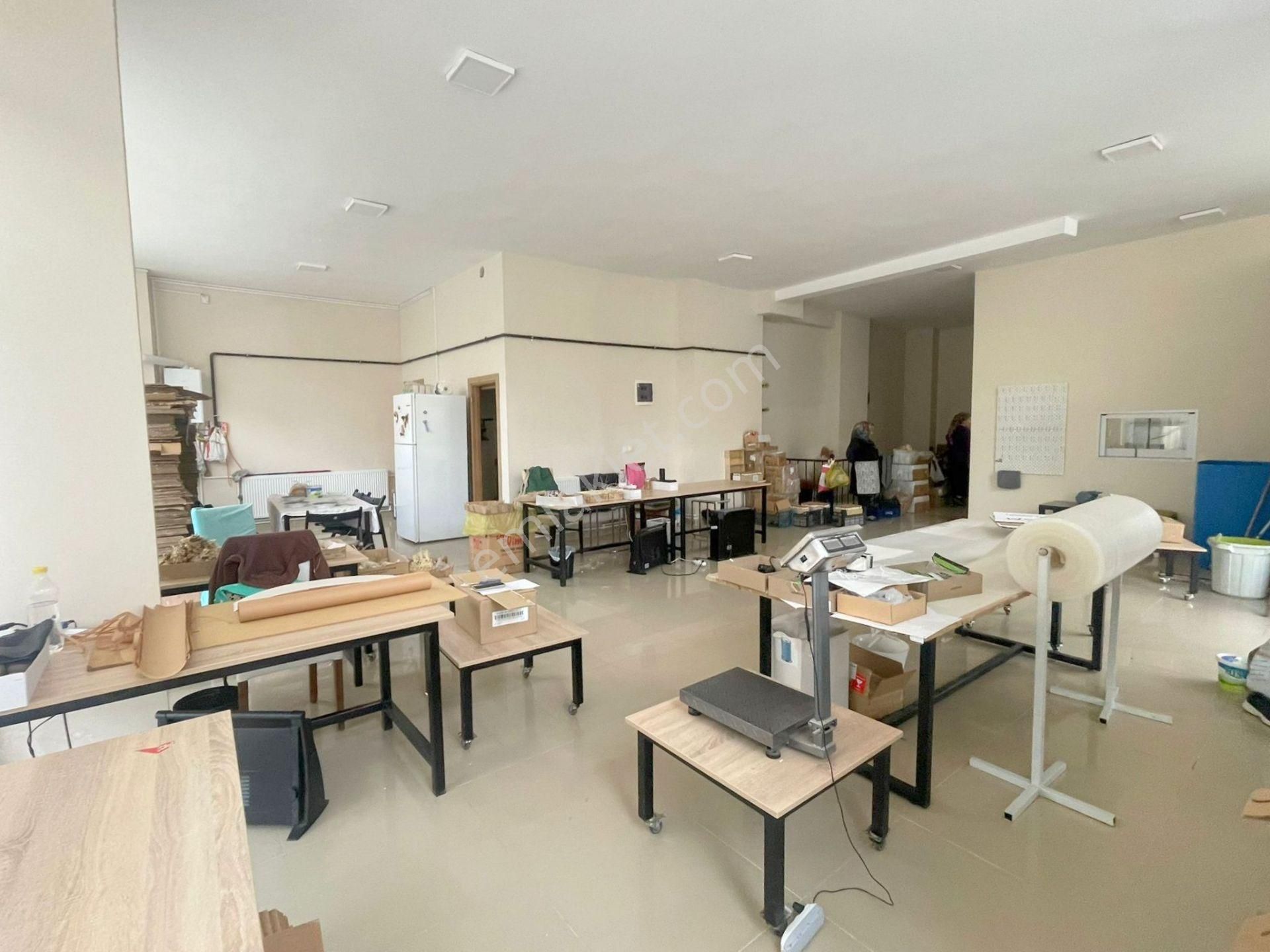 Mertcan'dan İskanlı Depolu Ön Ve Yan Kullanım Alanlı Dükkan - Görsel 4