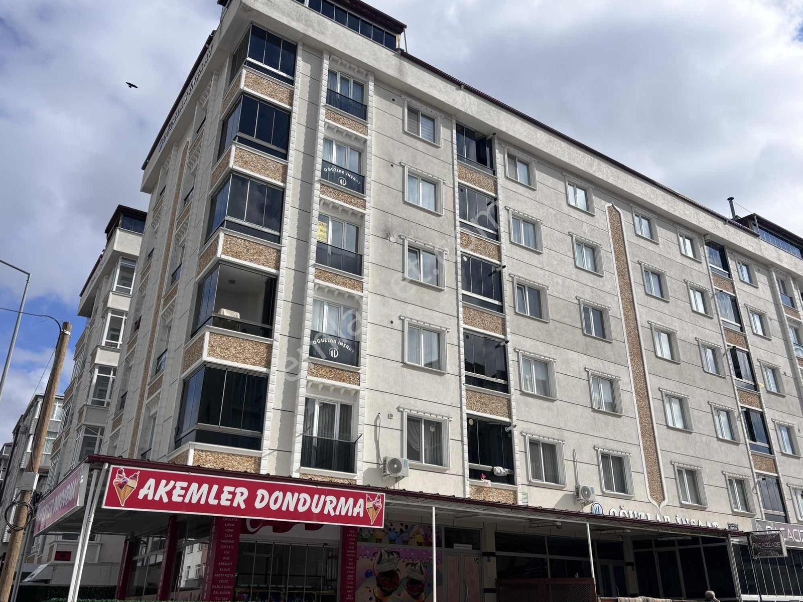 Fa Özbir Emlaktan Merkezi Konumda Öncephe Arakat 2+1 Daire