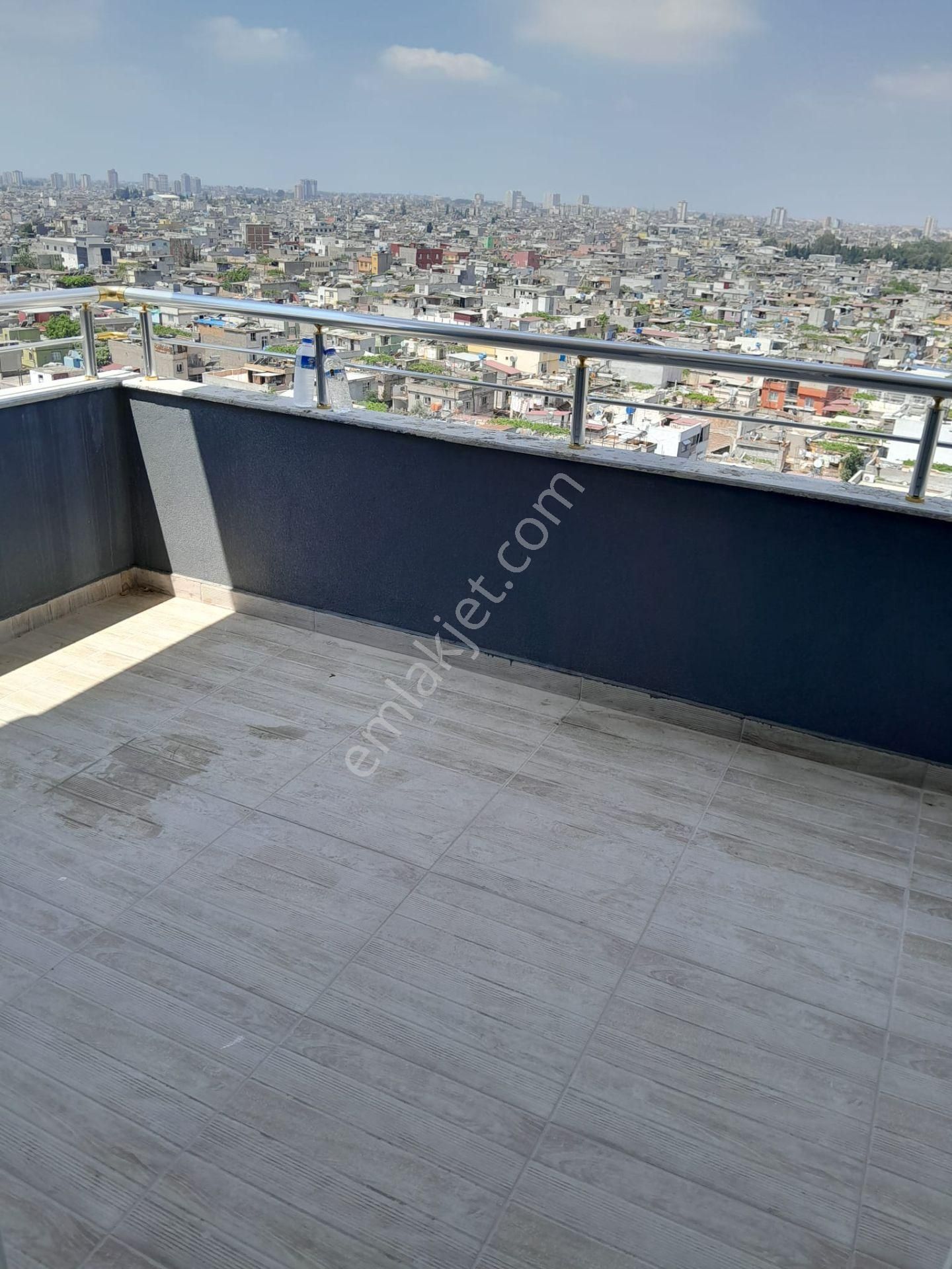 Adana Yüreğirde Polis Okuluna Yüreğir Kaymakamlığa Yakın E5 Üzerinde 3+1 Kiralık Daire