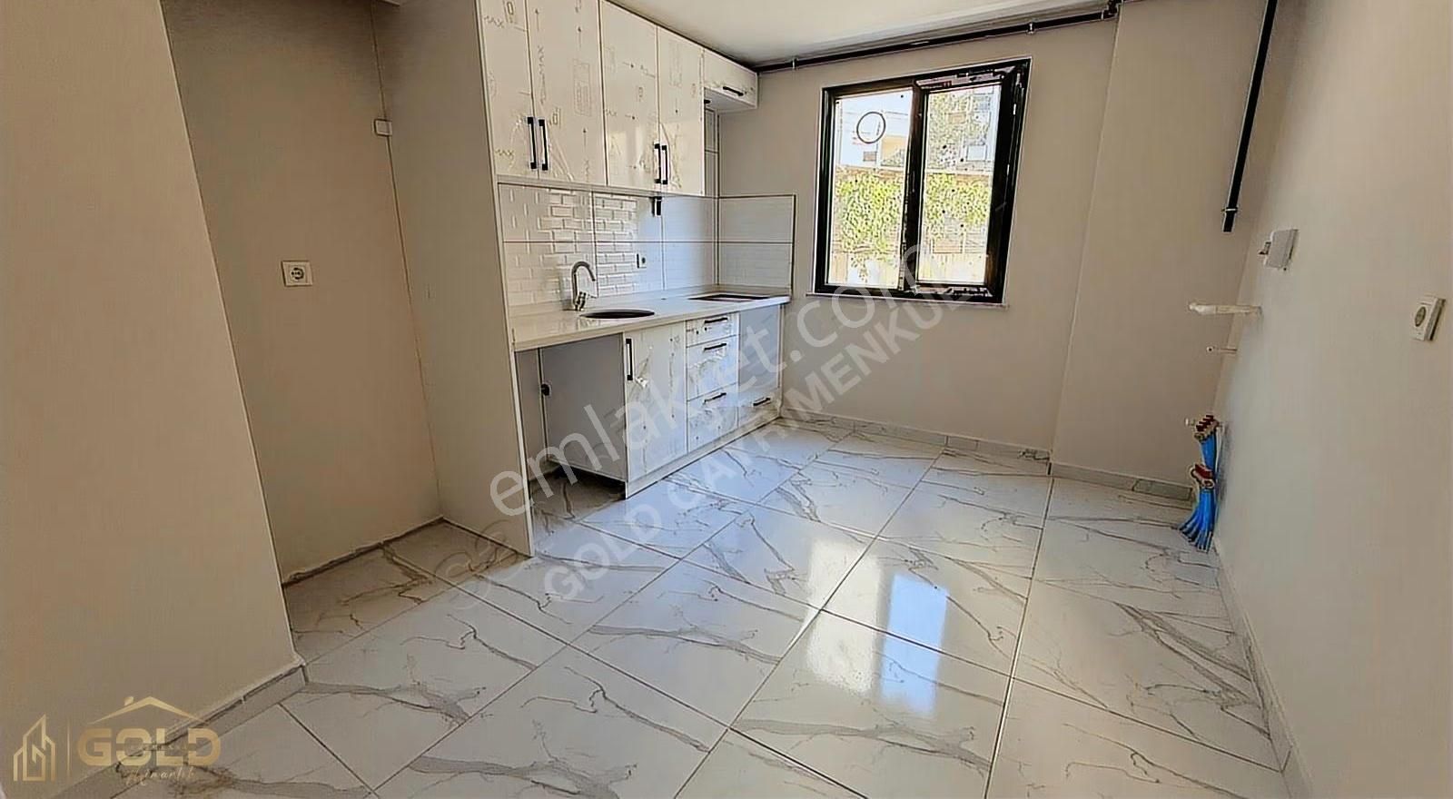 Gebze Mustafa Paşada 2+1 Arakat Asansörlü Yerden Isıtmalı Daire