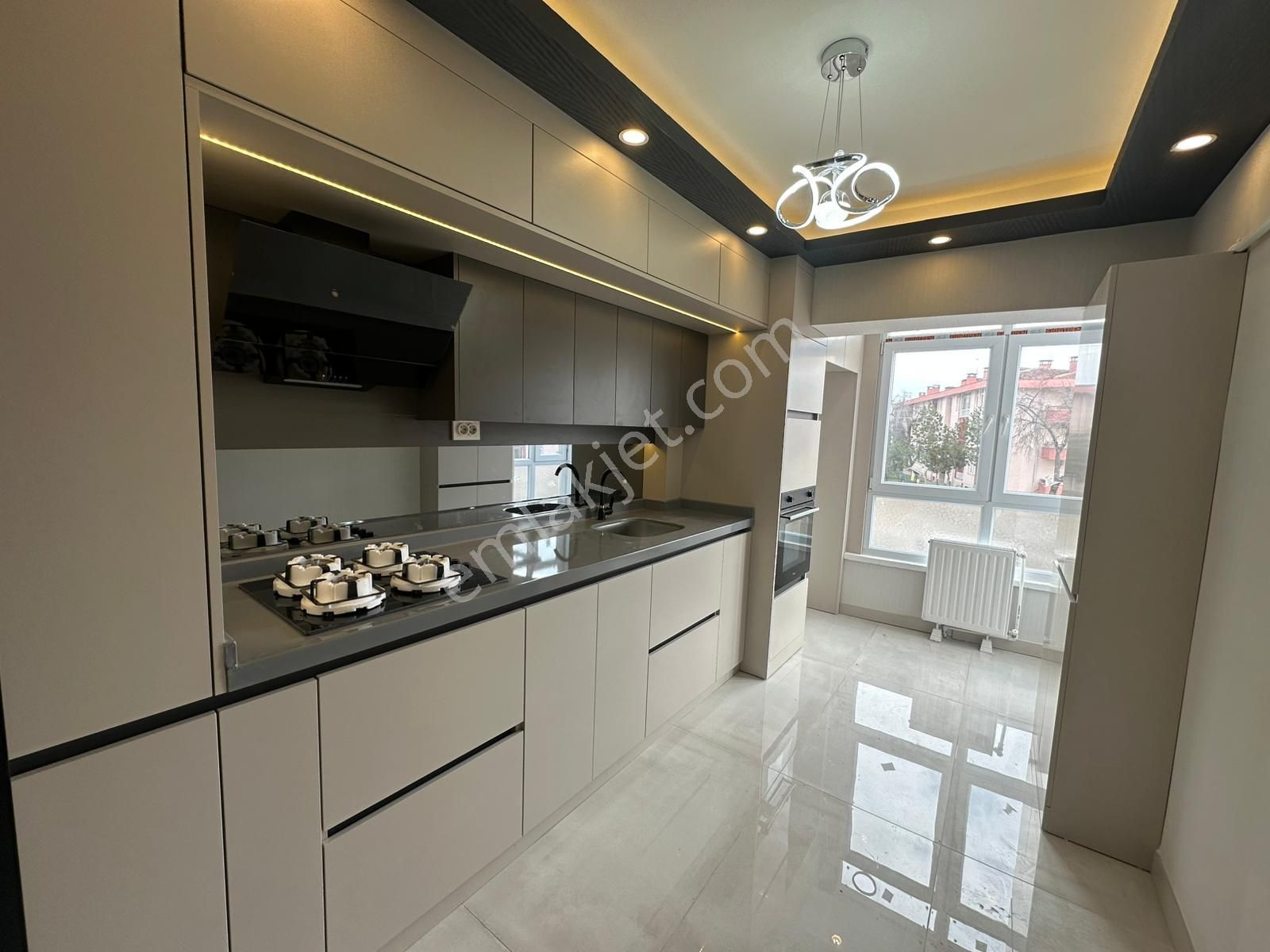 Emlak Danışmanımdan Ahievran Da 3+1 1. Kat Okullara Belediyeye Yakın Satılık Daire - Görsel 3