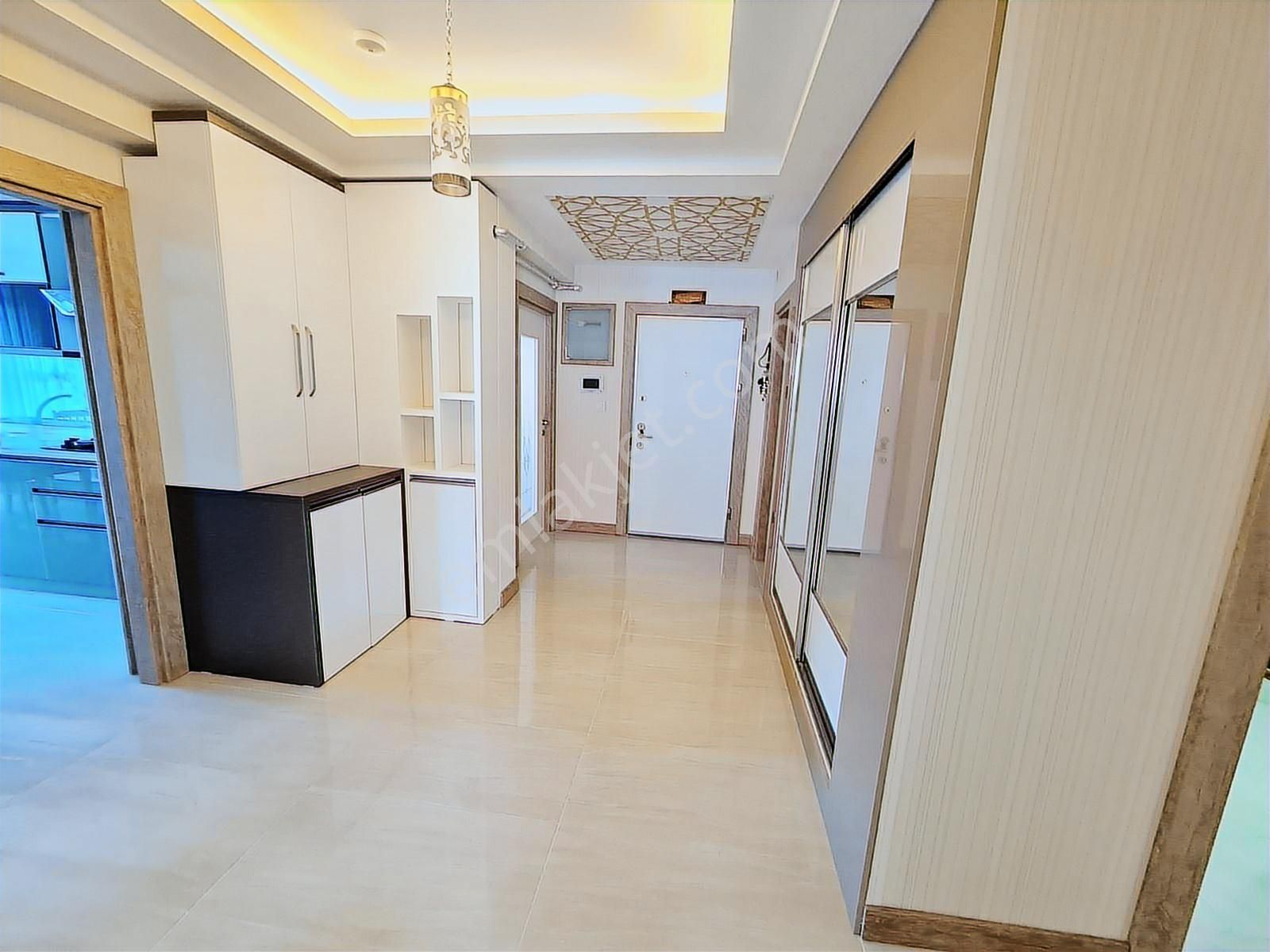 Karapurcek Mahallesinin En Gucel Sitesinde 9 Katta 3+1 Ful Attı - Görsel 3