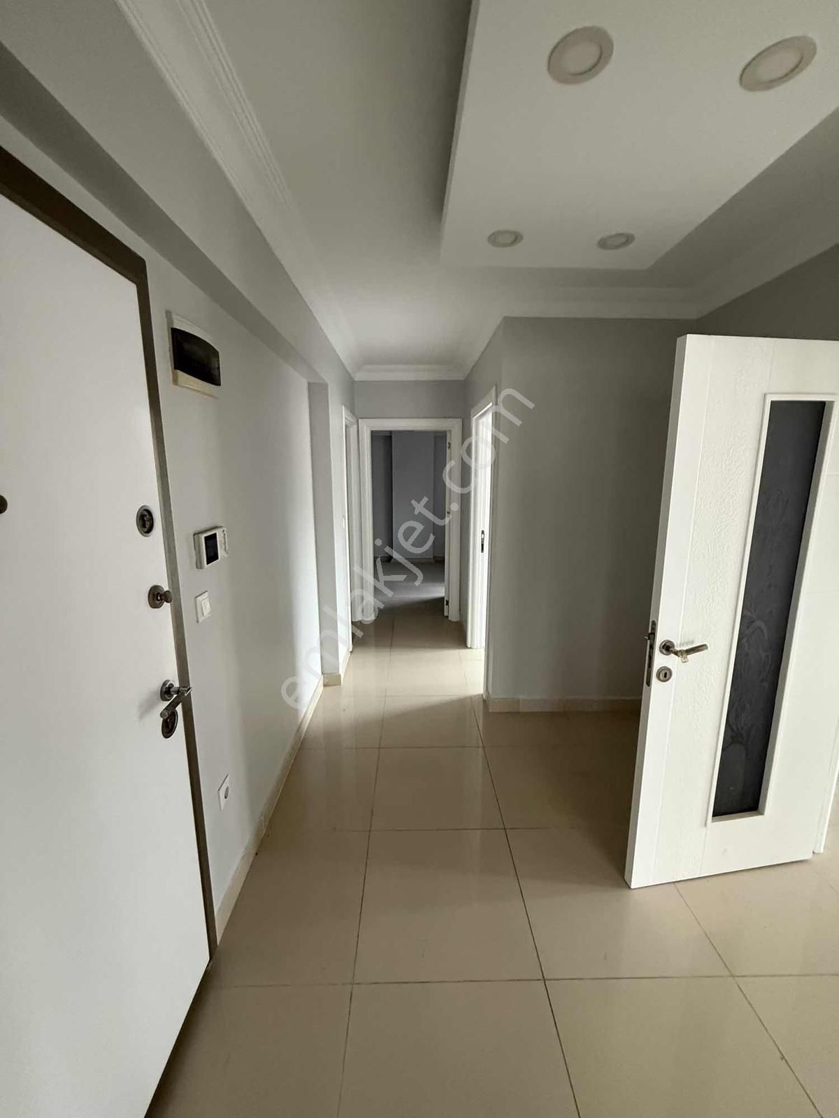 Yeşilova Mahallesi'nde 3 + 1 Birinci Kat Daire - Görsel 22