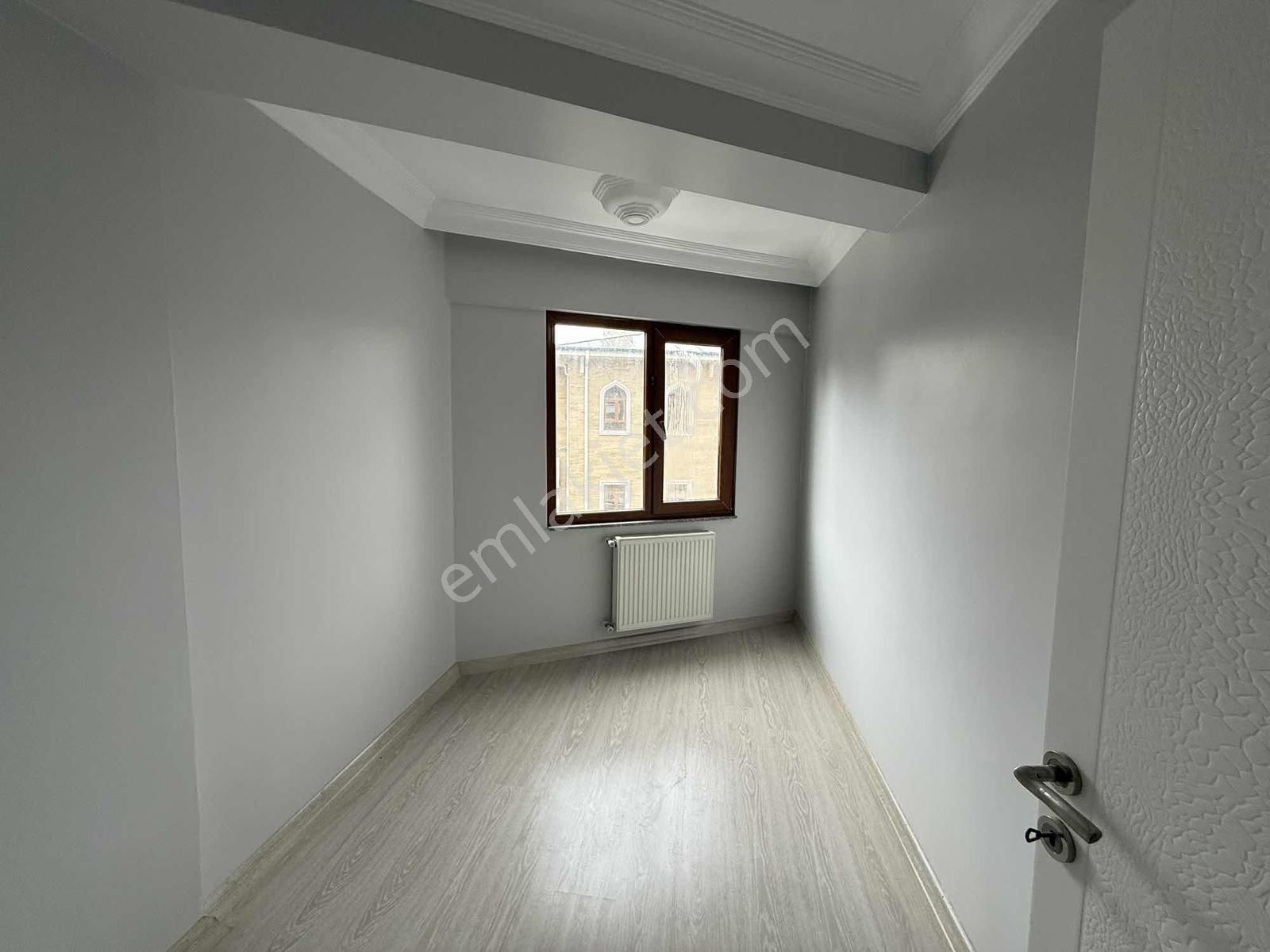 Yeşilova Mahallesi'nde 3 + 1 Birinci Kat Daire - Görsel 11