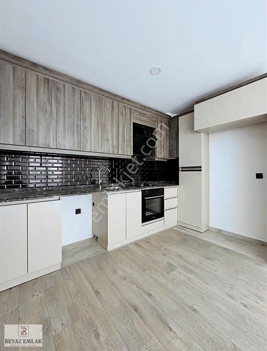 Ayanoğlu Mahallesinde Havuzlu Site İçinde Satılık Sıfır 1+1