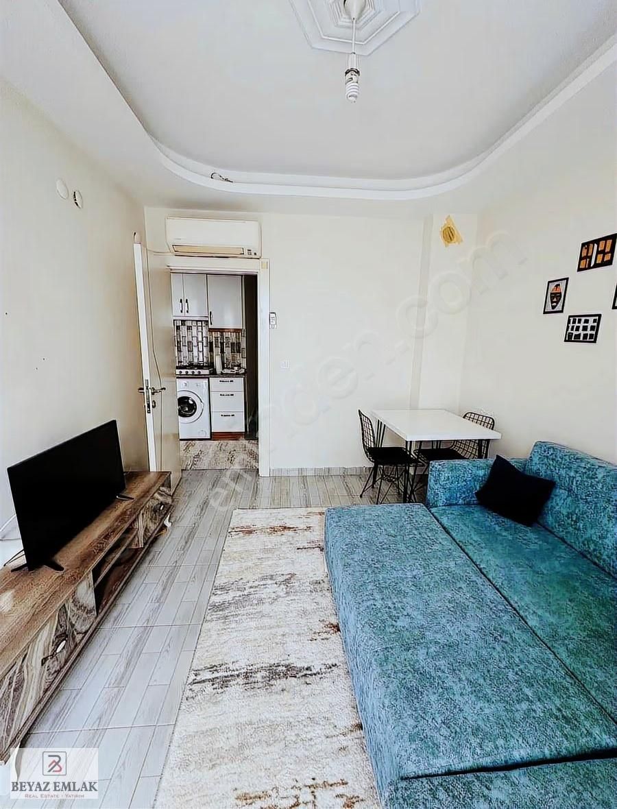 Ulusoy Caddesinde Üniye Yakın Ara Katta Eşyalı Kullanışlı 2+0 - Görsel 4