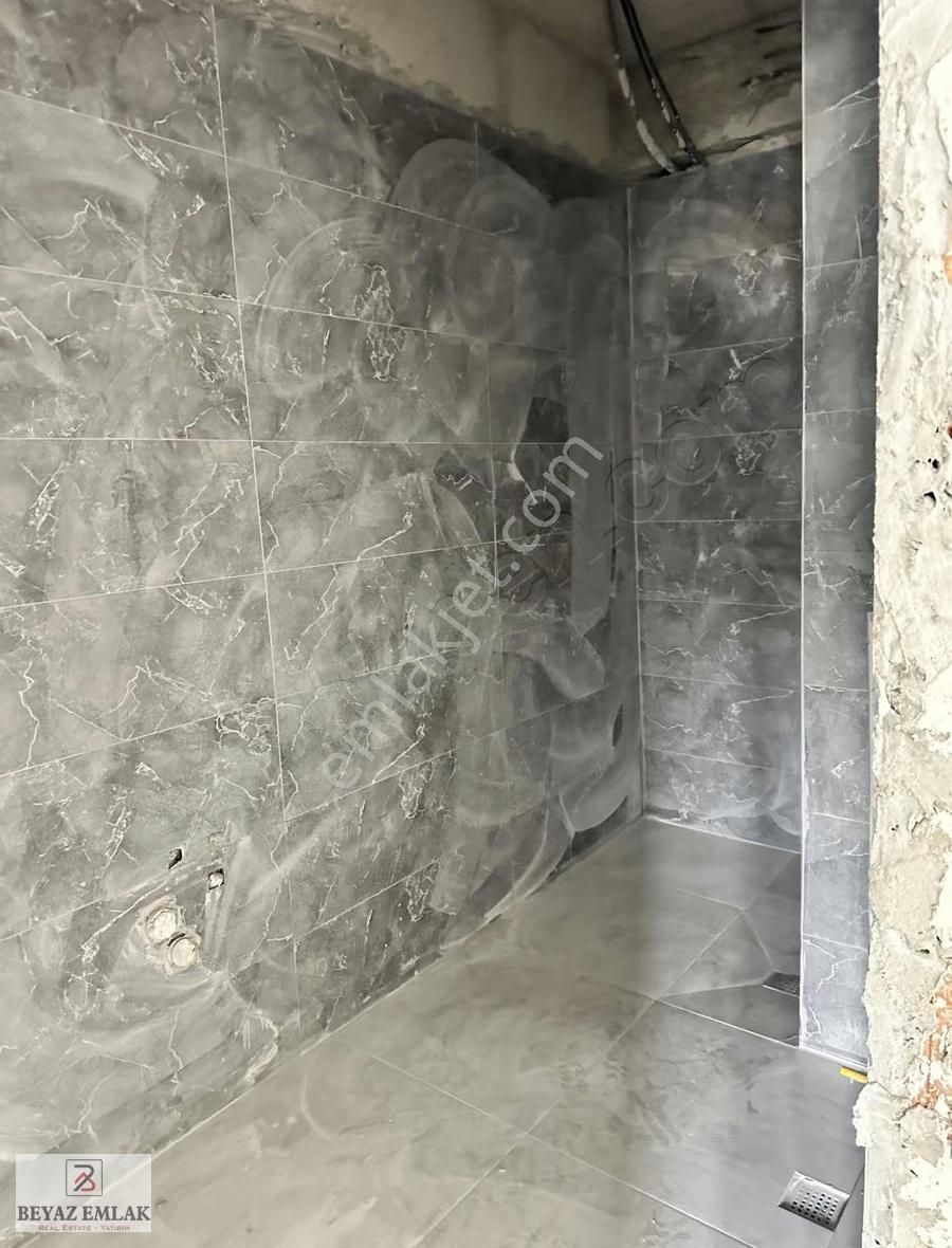 Ayanoğlu Mah. Tramvay Yanı Katta Sıfır İskan Aşamasında 1+1 - Görsel 4