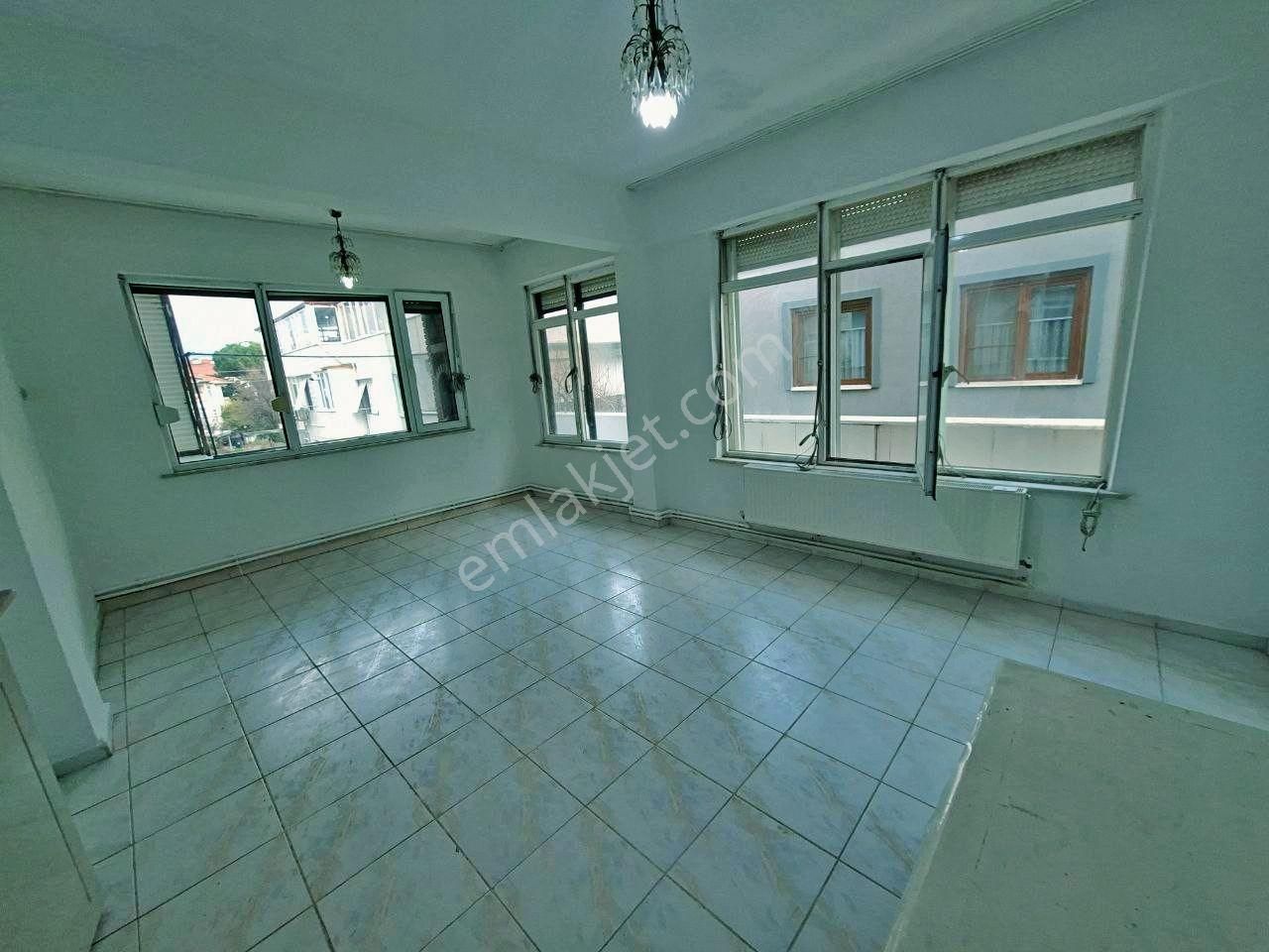 Uytundan Akçay İkizçayda Denize 20 Metre Doğalgazlı 2+1 Kiralık - Görsel 9