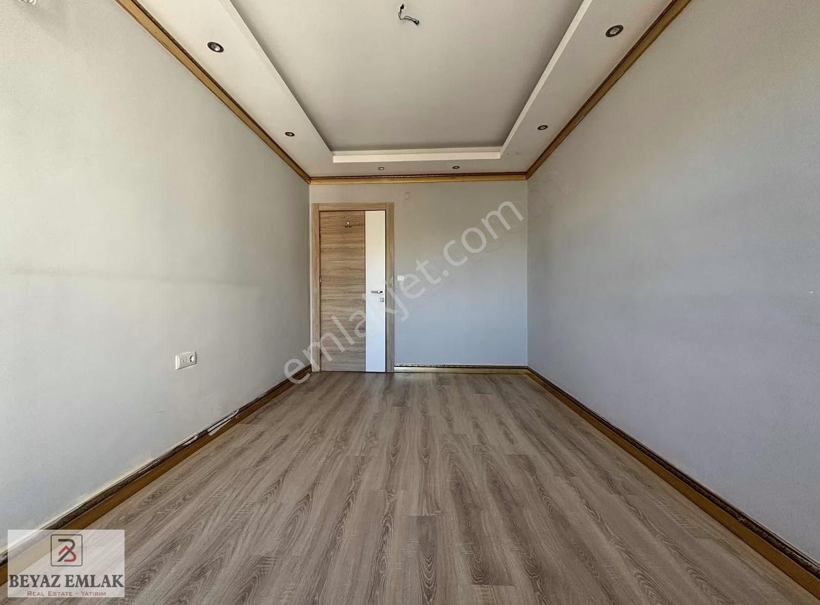 Beyaz Emlak'tan Teraslı Otoparklı Konum Avantajlı Kiralık 4+1 - Görsel 13