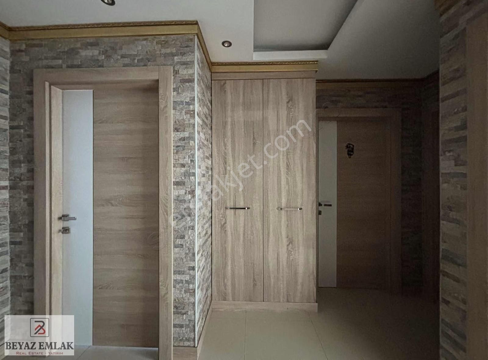 Beyaz Emlak'tan Teraslı Otoparklı Konum Avantajlı Kiralık 4+1 - Görsel 12