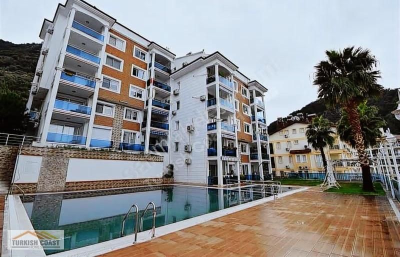 Fethiye 'de Havuzlu Sitede Manzaralı Daire!