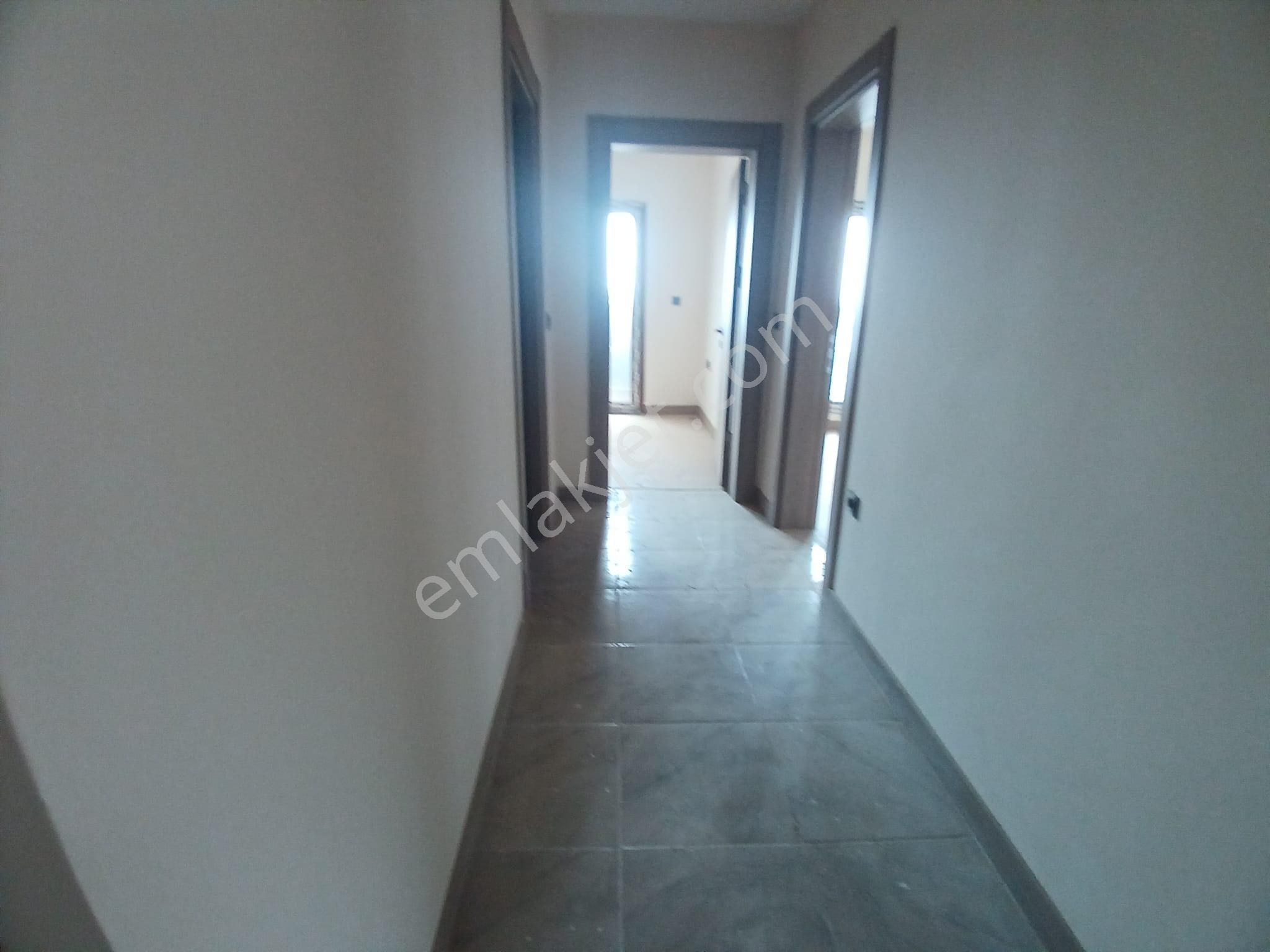 Adana Sarıçam Buruk Tokilerde Petrole Yakın Yemek Odalı 2,5+1 Kiralık Fırsat Daire - Görsel 4