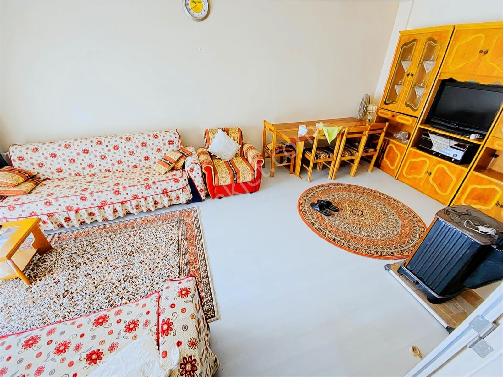 Çarşı Merkezinde Ful Eşyalı Ara Kat 1+1 Daire - Görsel 4