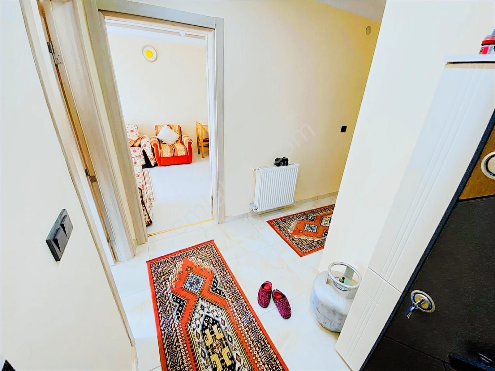 Çarşı Merkezinde Ful Eşyalı Ara Kat 1+1 Daire - Görsel 8