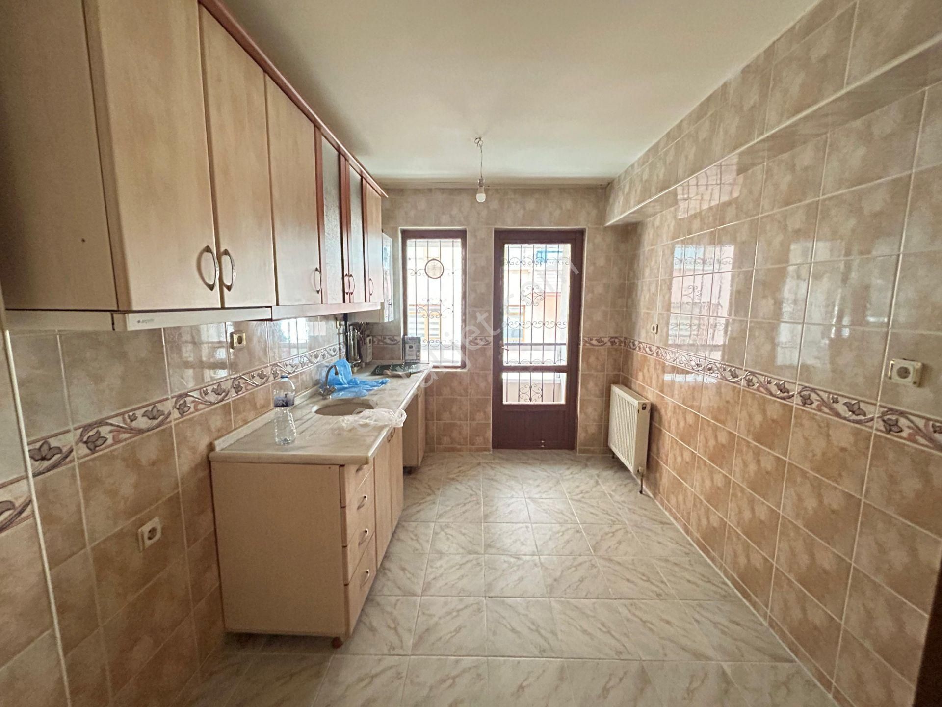 Taner'den Öveçler'de 3+1 Çift Balkonlu Bağımsız Asansörlü Otoparklı Temiz Daire - Görsel 26