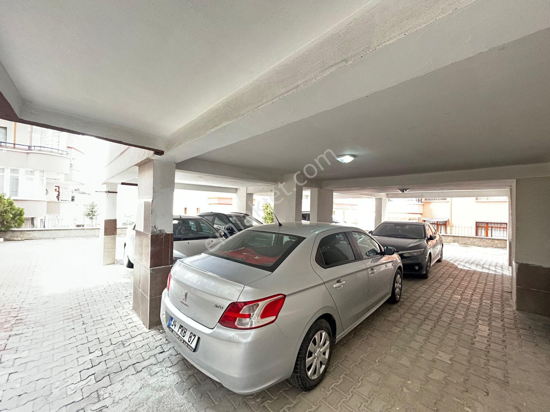 Taner'den Öveçler'de 3+1 Çift Balkonlu Bağımsız Asansörlü Otoparklı Temiz Daire - Görsel 28