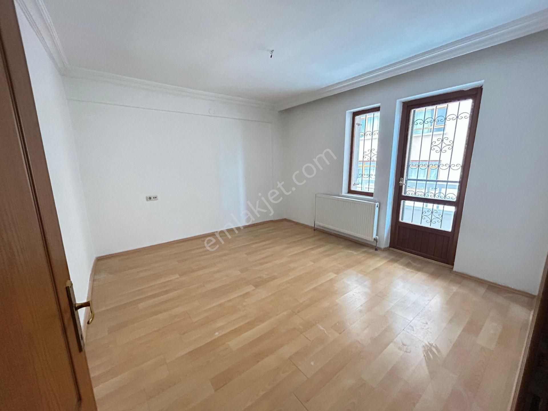 Taner'den Öveçler'de 3+1 Çift Balkonlu Bağımsız Asansörlü Otoparklı Temiz Daire - Görsel 22