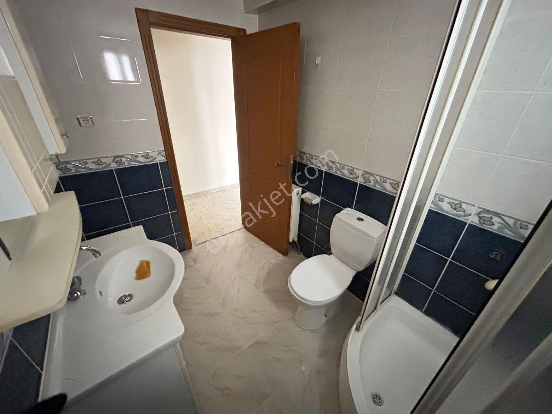 Taner'den Öveçler'de 3+1 Çift Balkonlu Bağımsız Asansörlü Otoparklı Temiz Daire - Görsel 9