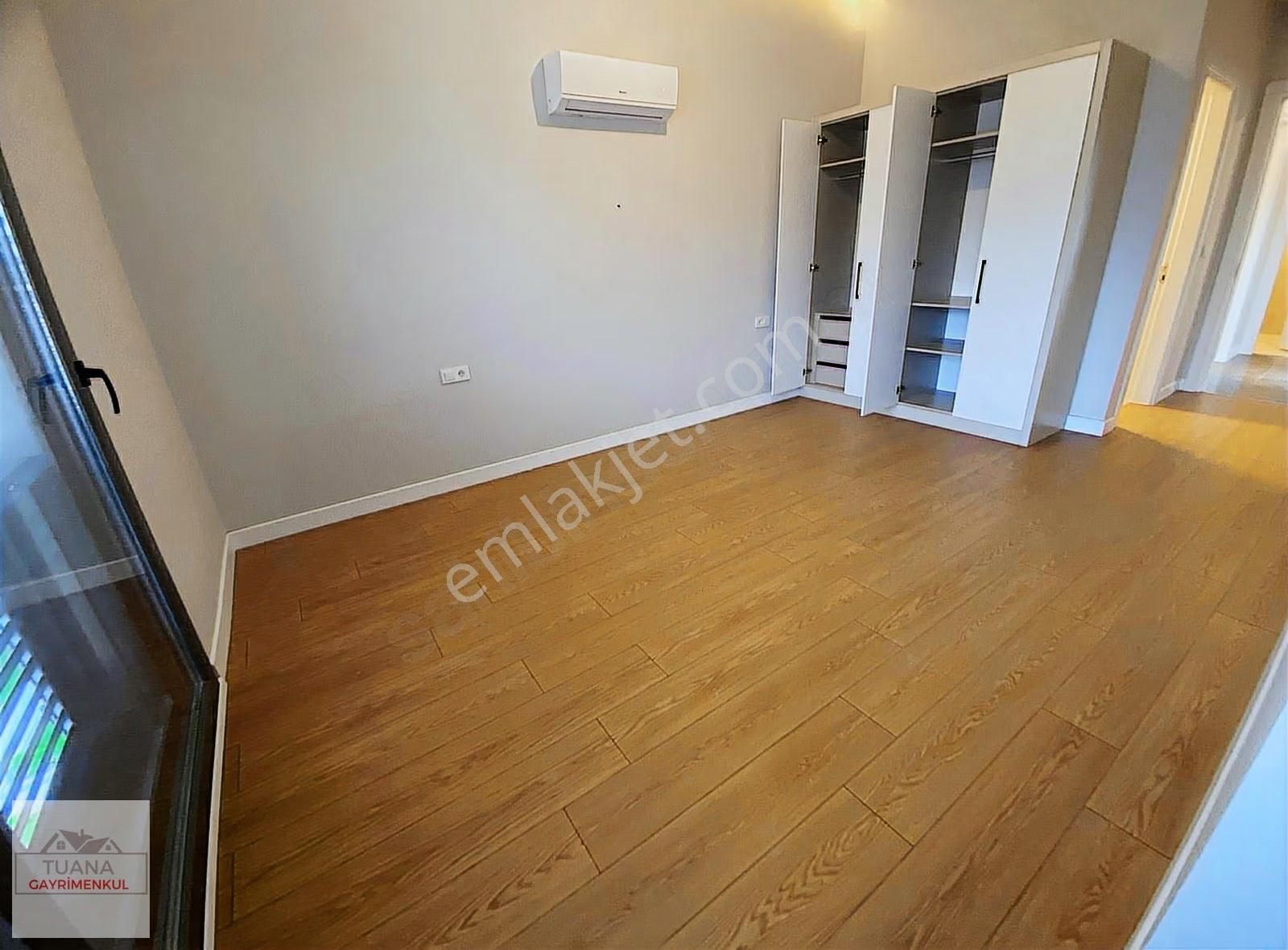 Tuana Emlak'tan Ulucamide 4+1 Göl Manzaralı Rezidans - Görsel 8