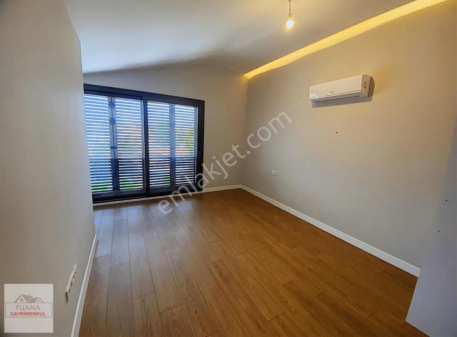 Tuana Emlak'tan Ulucamide 4+1 Göl Manzaralı Rezidans - Görsel 35