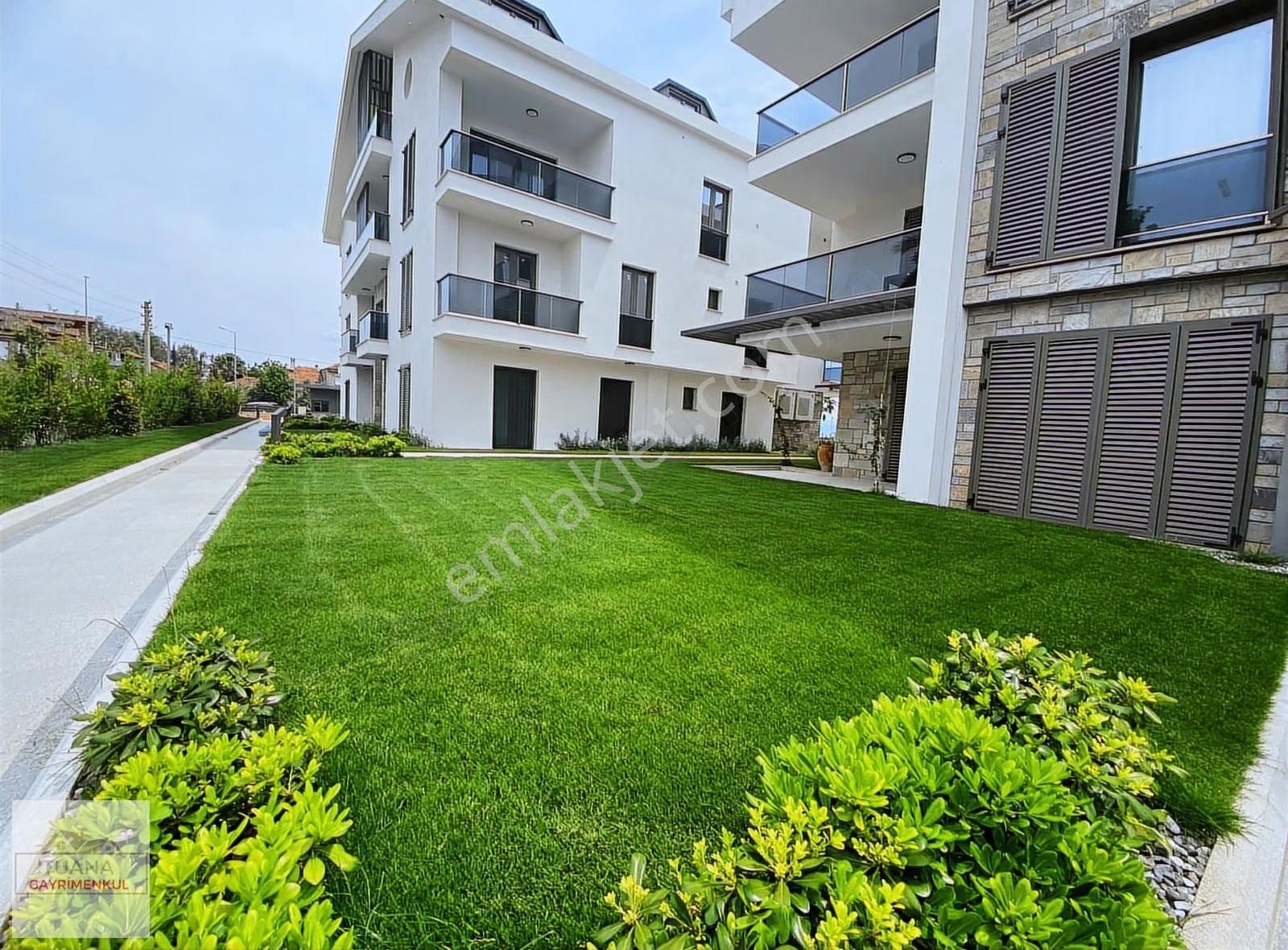 Tuana Emlak'tan Ulucamide 4+1 Göl Manzaralı Rezidans - Görsel 14