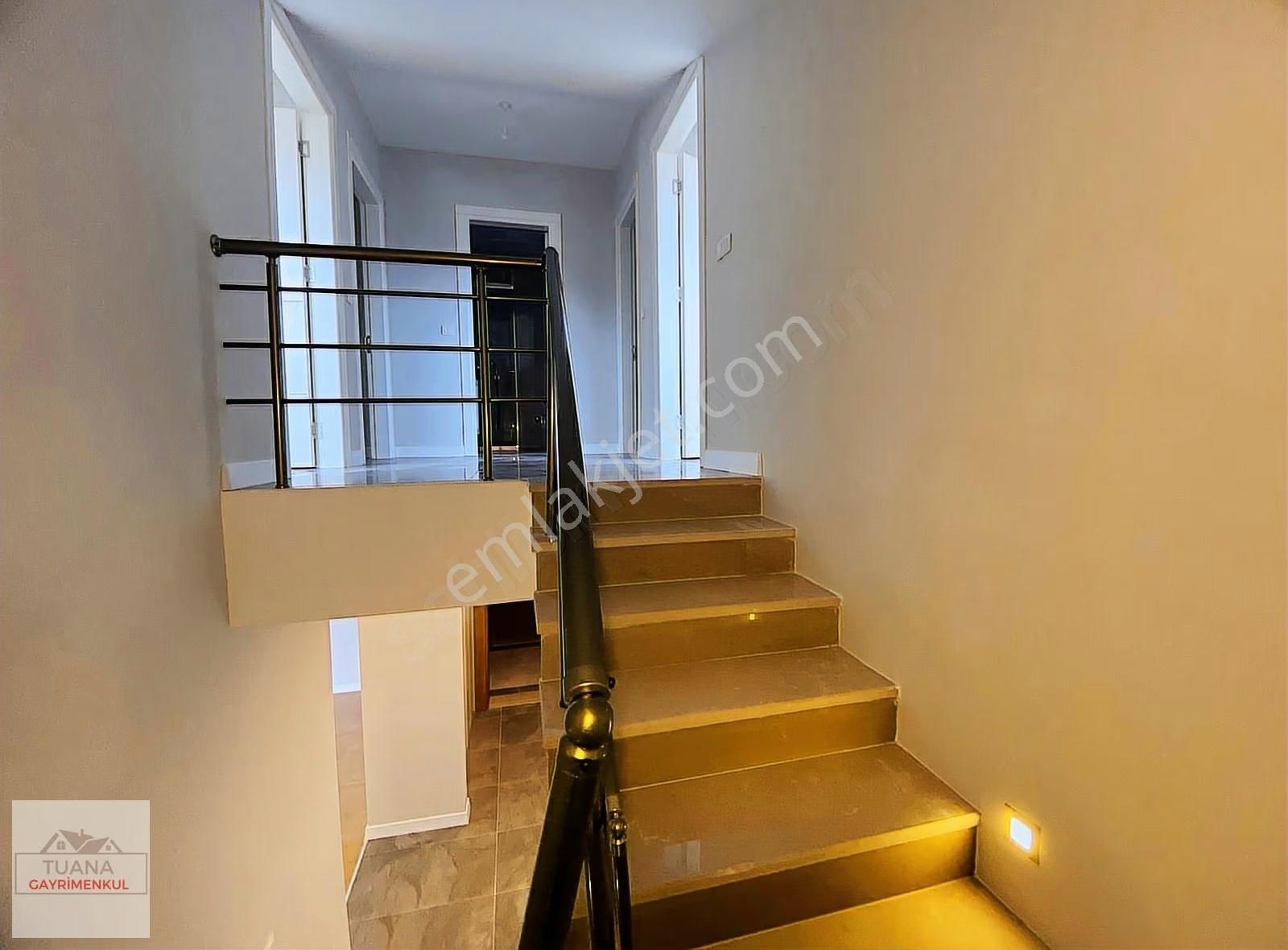 Tuana Emlak'tan Ulucamide 4+1 Göl Manzaralı Rezidans - Görsel 11