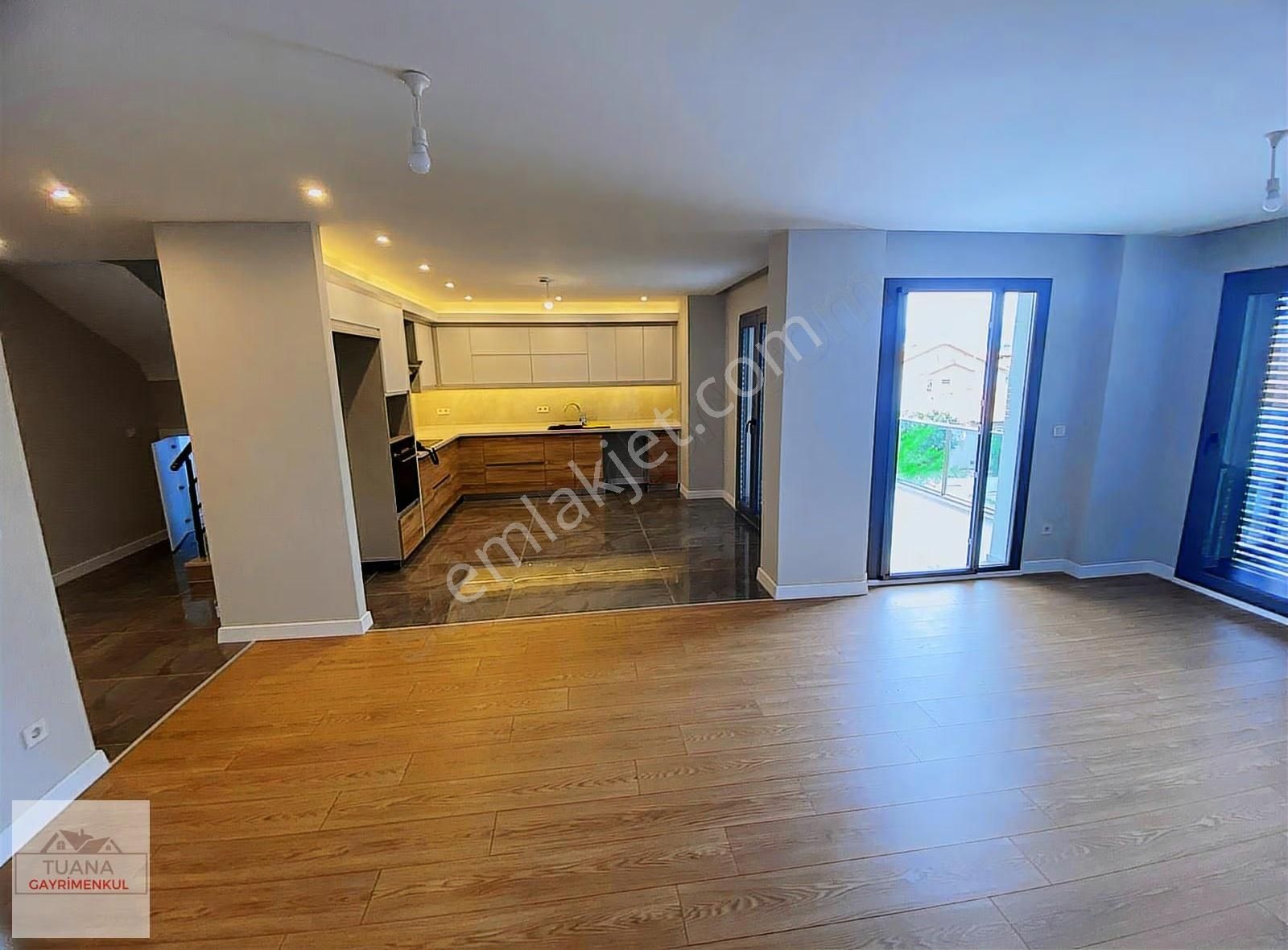 Tuana Emlak'tan Ulucamide 4+1 Göl Manzaralı Rezidans - Görsel 31