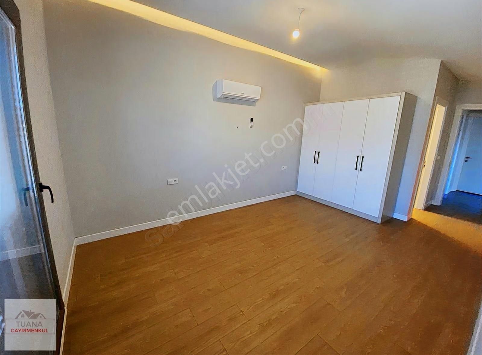 Tuana Emlak'tan Ulucamide 4+1 Göl Manzaralı Rezidans - Görsel 5