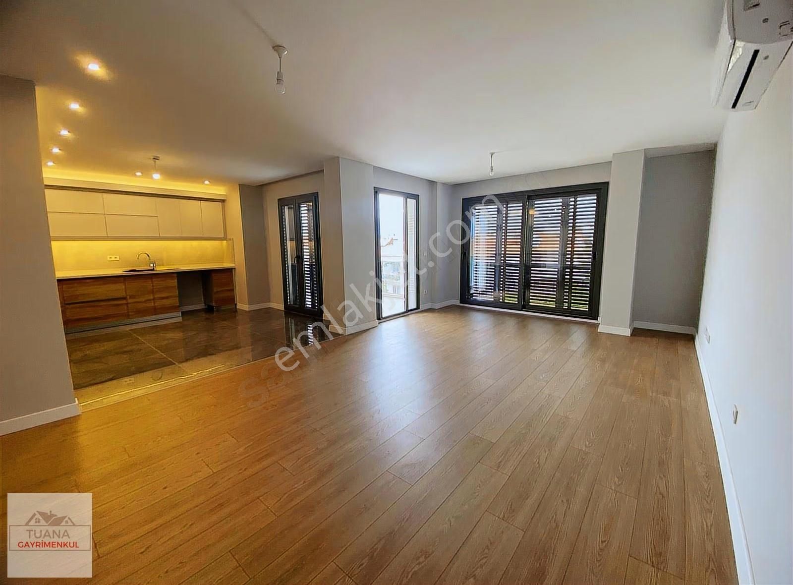 Tuana Emlak'tan Ulucamide 4+1 Göl Manzaralı Rezidans - Görsel 32