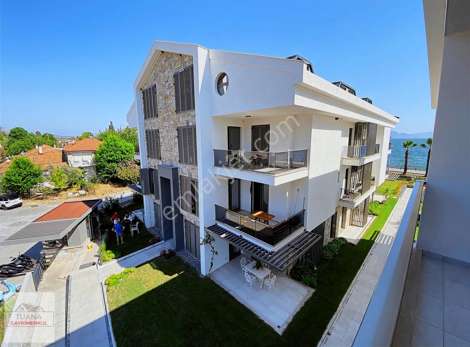 Tuana Emlak'tan Ulucamide 4+1 Göl Manzaralı Rezidans