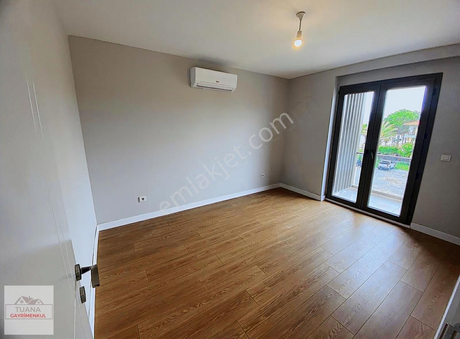 Tuana Emlak'tan Ulucamide 4+1 Göl Manzaralı Rezidans - Görsel 33