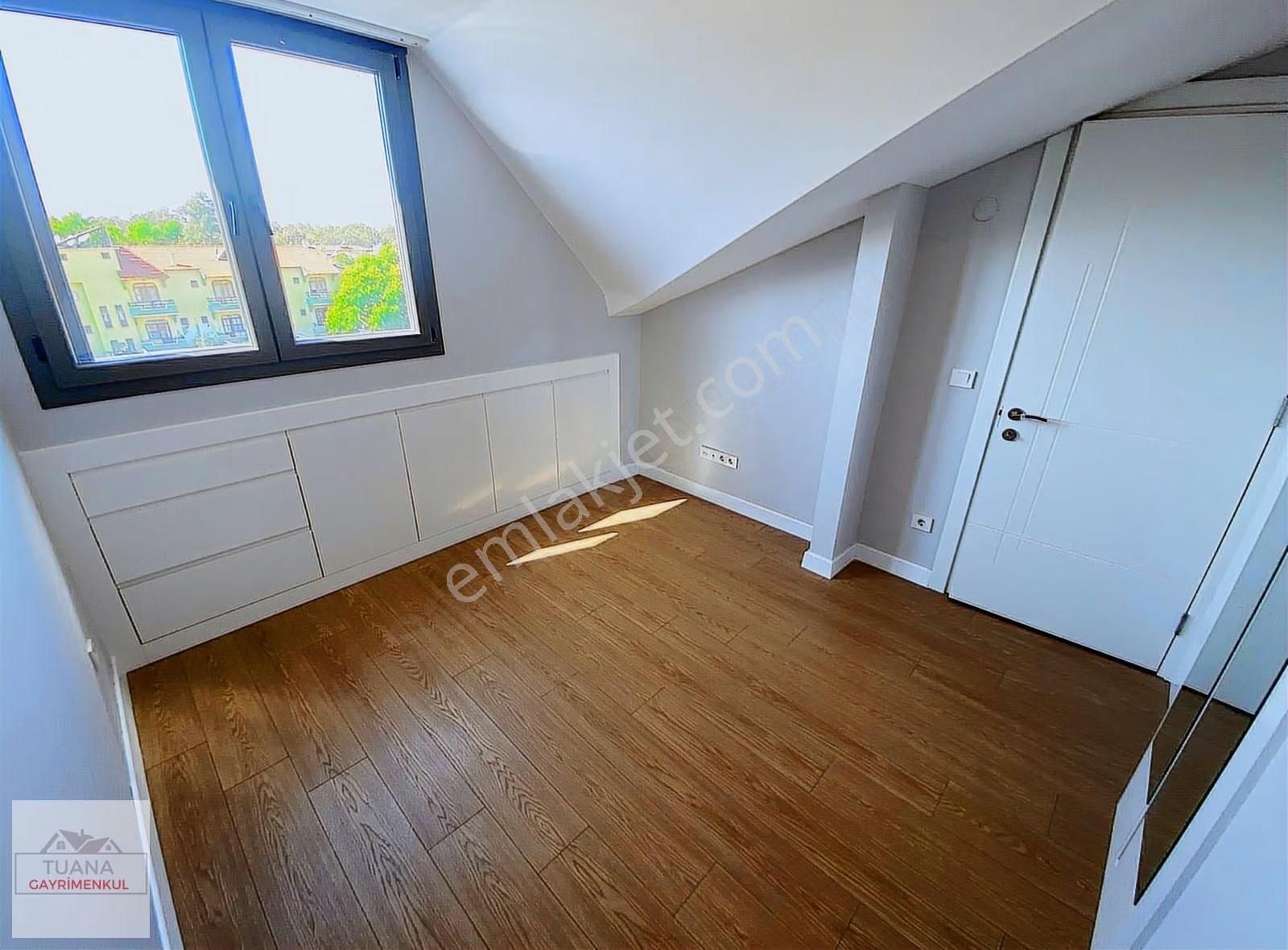 Tuana Emlak'tan Ulucamide 4+1 Göl Manzaralı Rezidans - Görsel 20