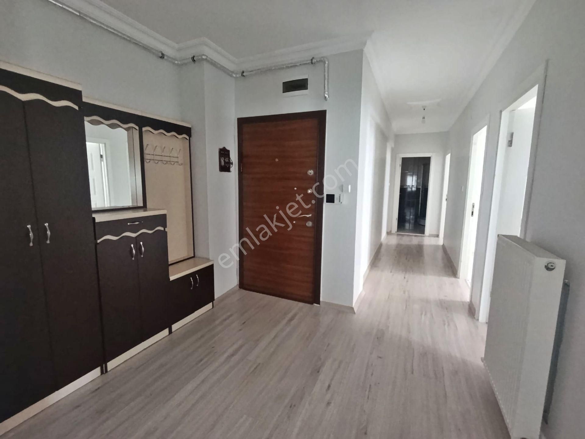 Caddeye 1 Bina! Arakat/ön Cephe 120² Okul Dibi Asansörlü Kiralık - Görsel 15