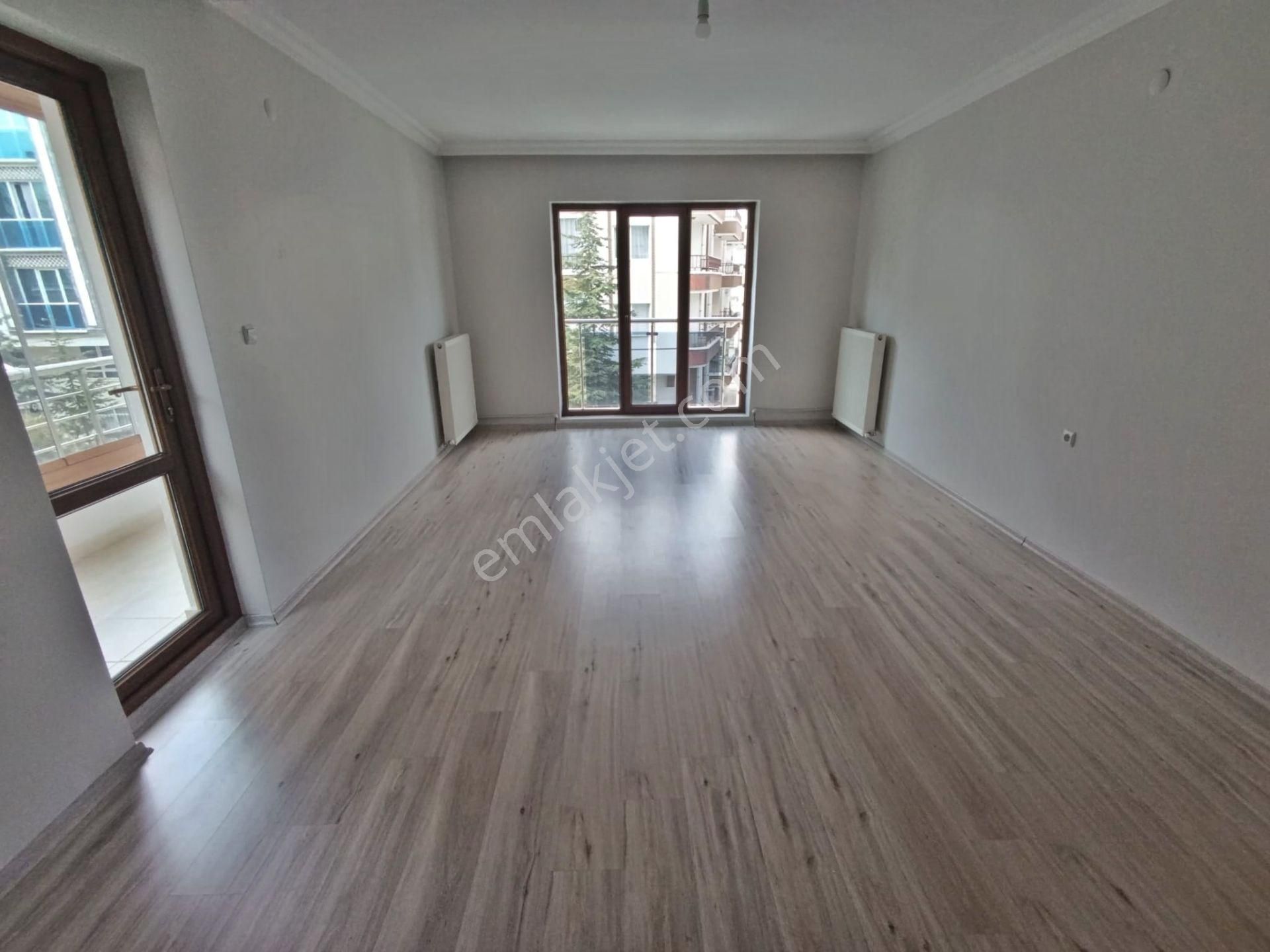 Caddeye 1 Bina! Arakat/ön Cephe 120² Okul Dibi Asansörlü Kiralık